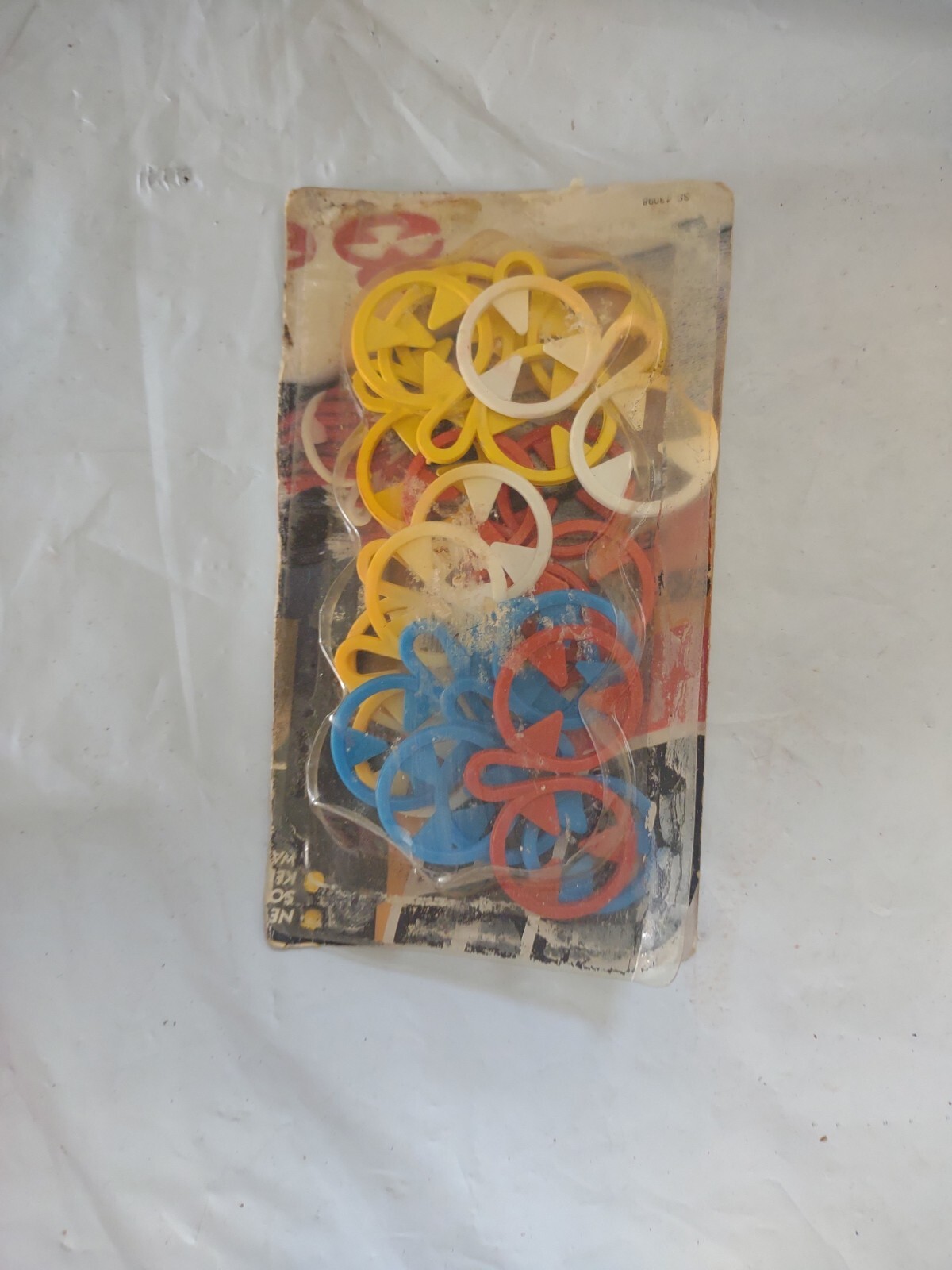 VINTAGE 1980s SOCK SAVER-SET OF 12 SAVERS 4 WASHER & DRYER NEW OLD STOCK  GC-393
