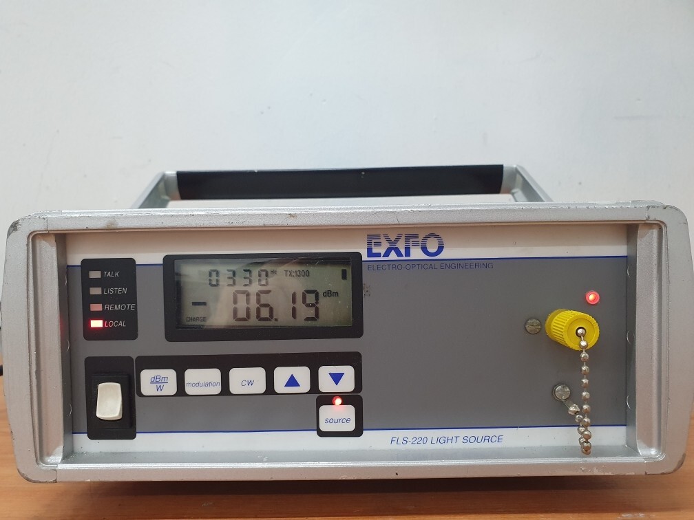 EXFO FLS-220 Light Source