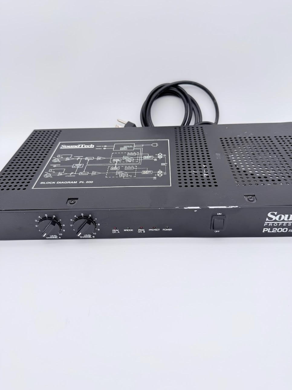 SoundTech Professional Audio PL200 Reference Amplifier 1U Sound Tech Late 90s