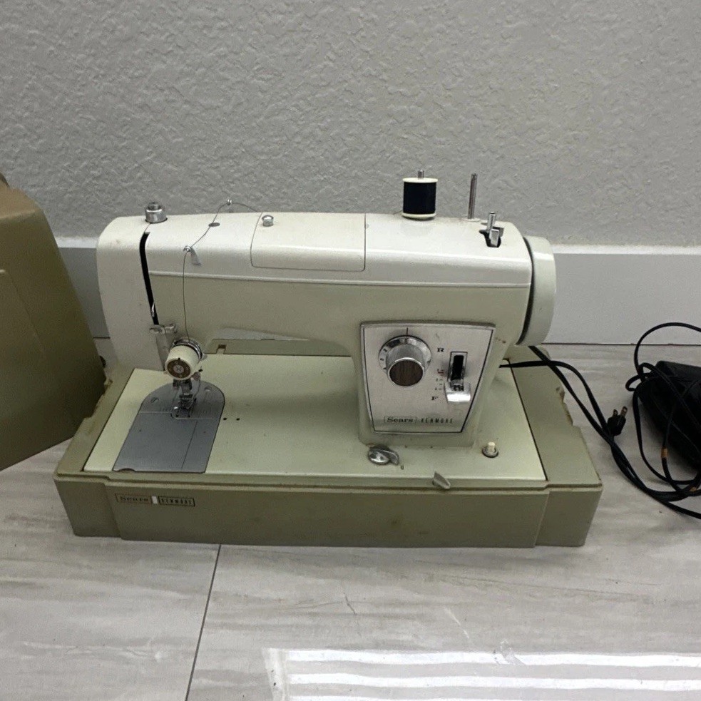Sears Kenmore Sewing Machine Model 158 W/Pedal & Case (For Parts Or Not Working)