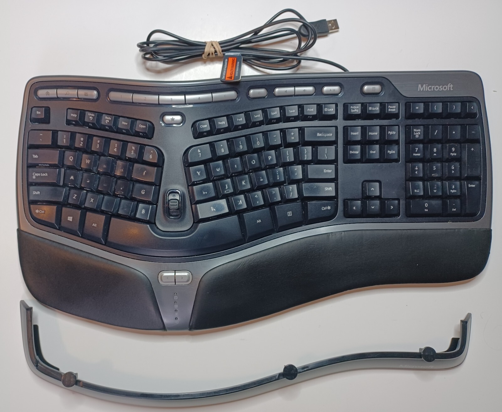 Microsoft Natural Ergonomic Keyboard 4000 v1.0 KU-0462 w/ Palm Lift