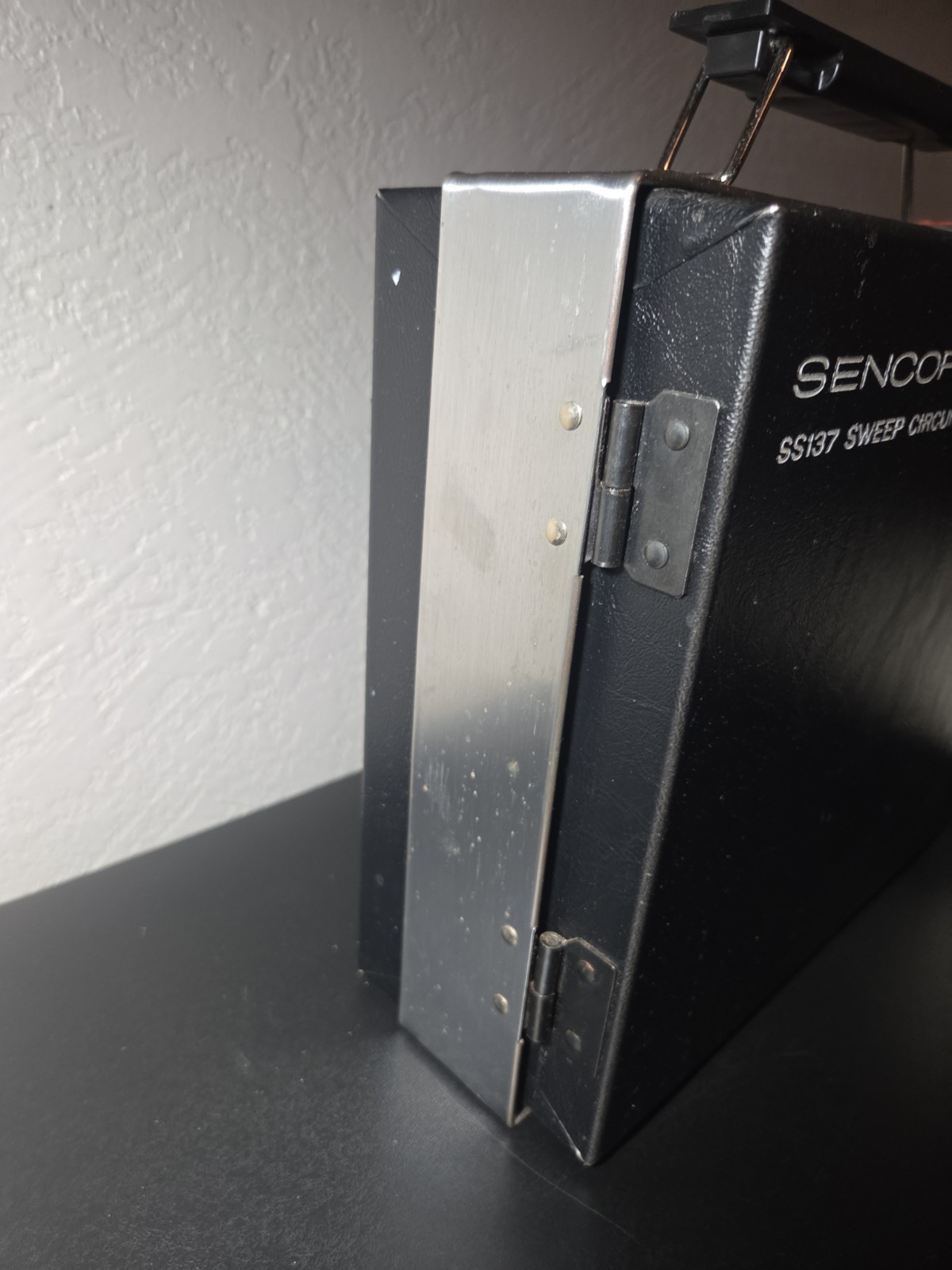 Sencore SS137 Sweep Circuit Analyzer - Power On - Untested