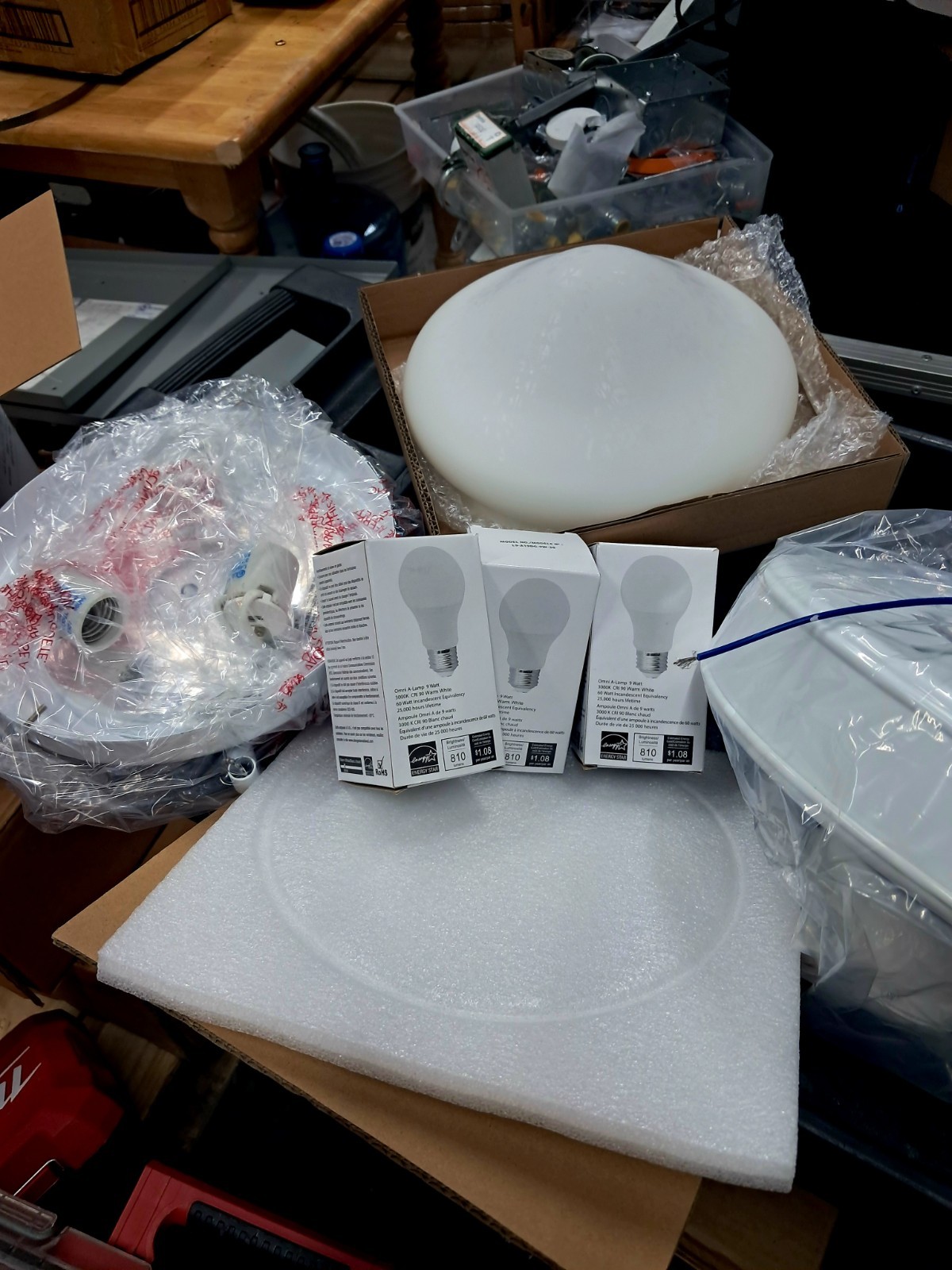 Ceiling Fan 52” + Lighting Kit RP MODEL 1052 White