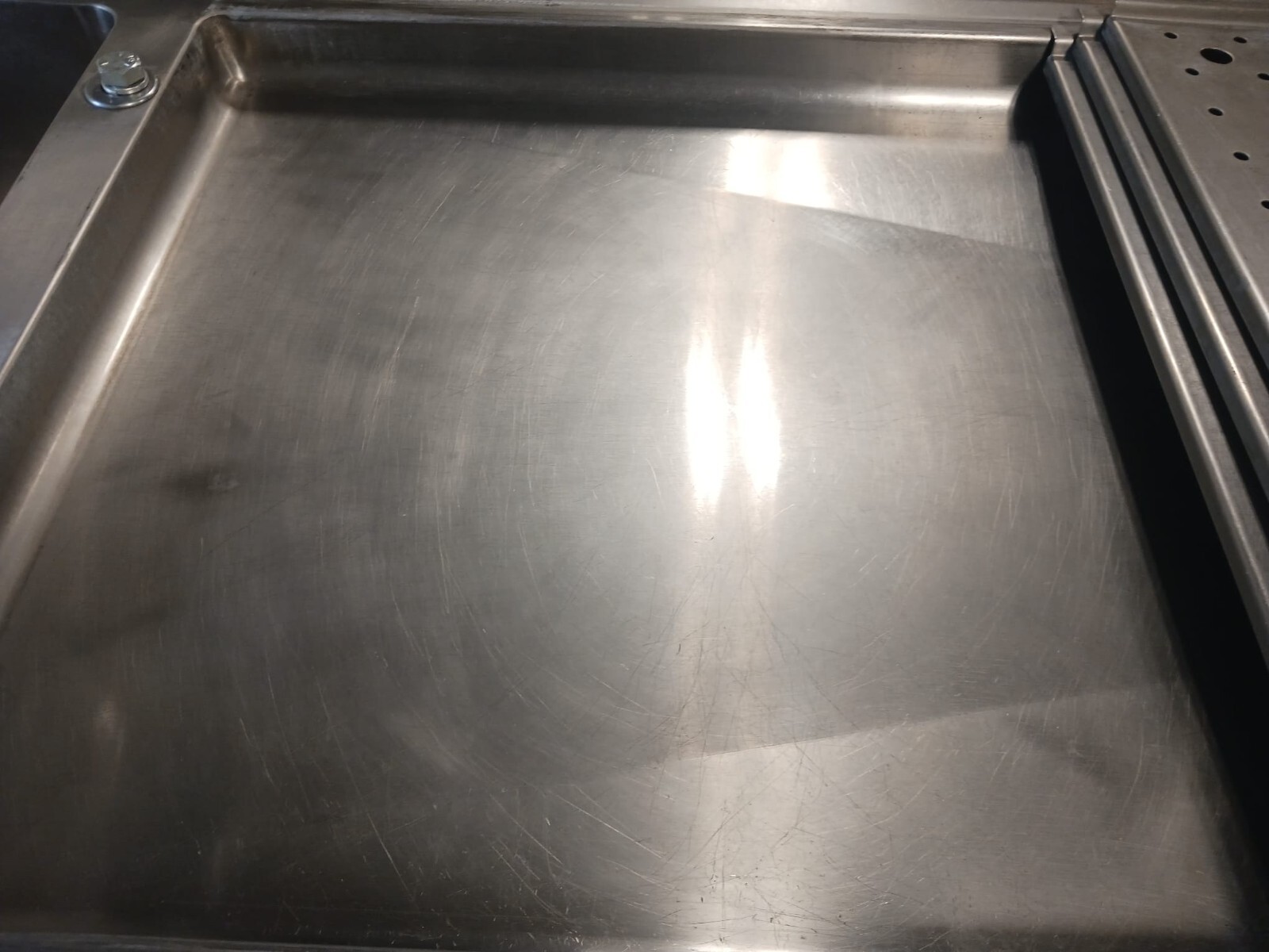 Mopec 158635 Elevating Autopsy Table CE200