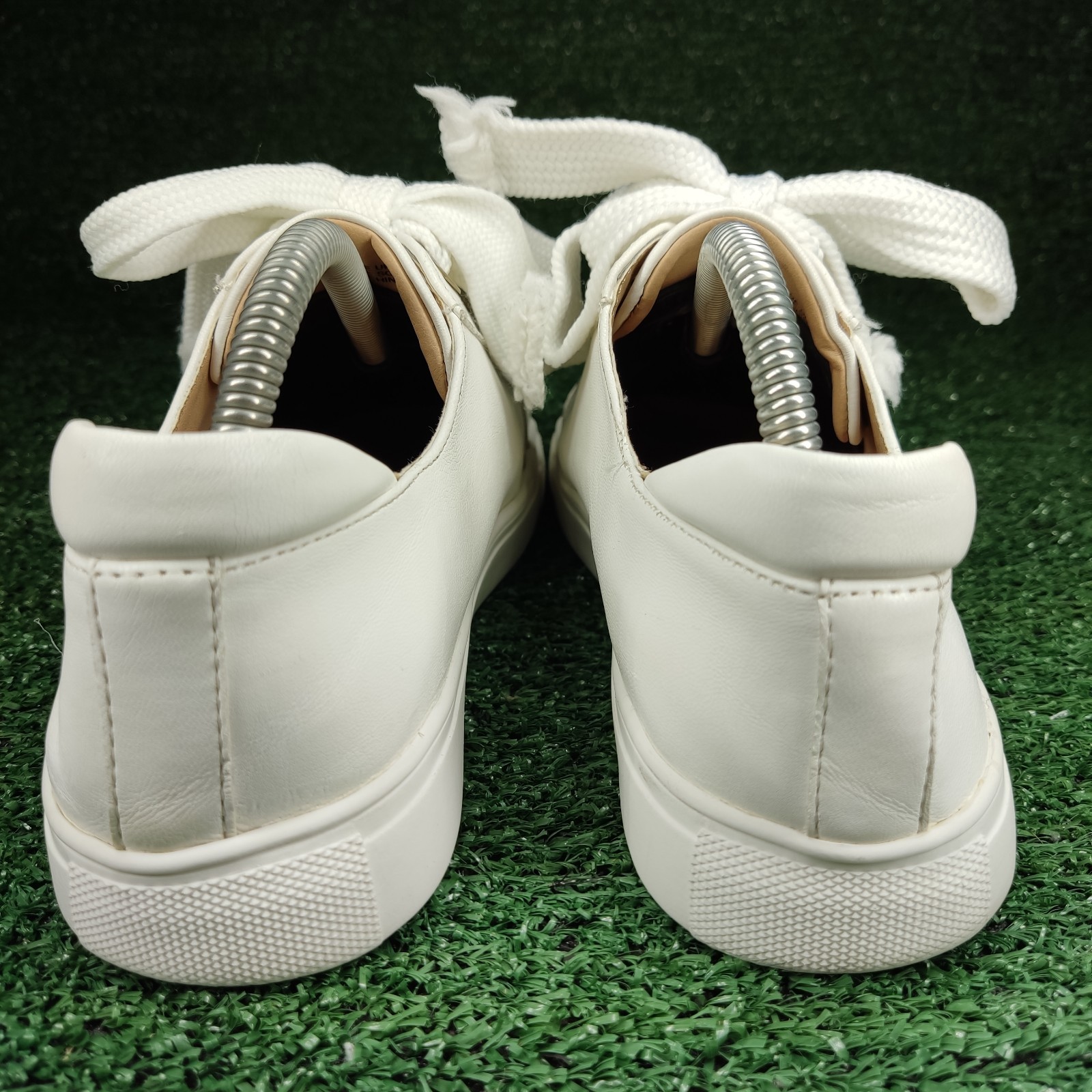 LOFT Women's Sneakers Lace Up Casual White Shoes Size 8.5