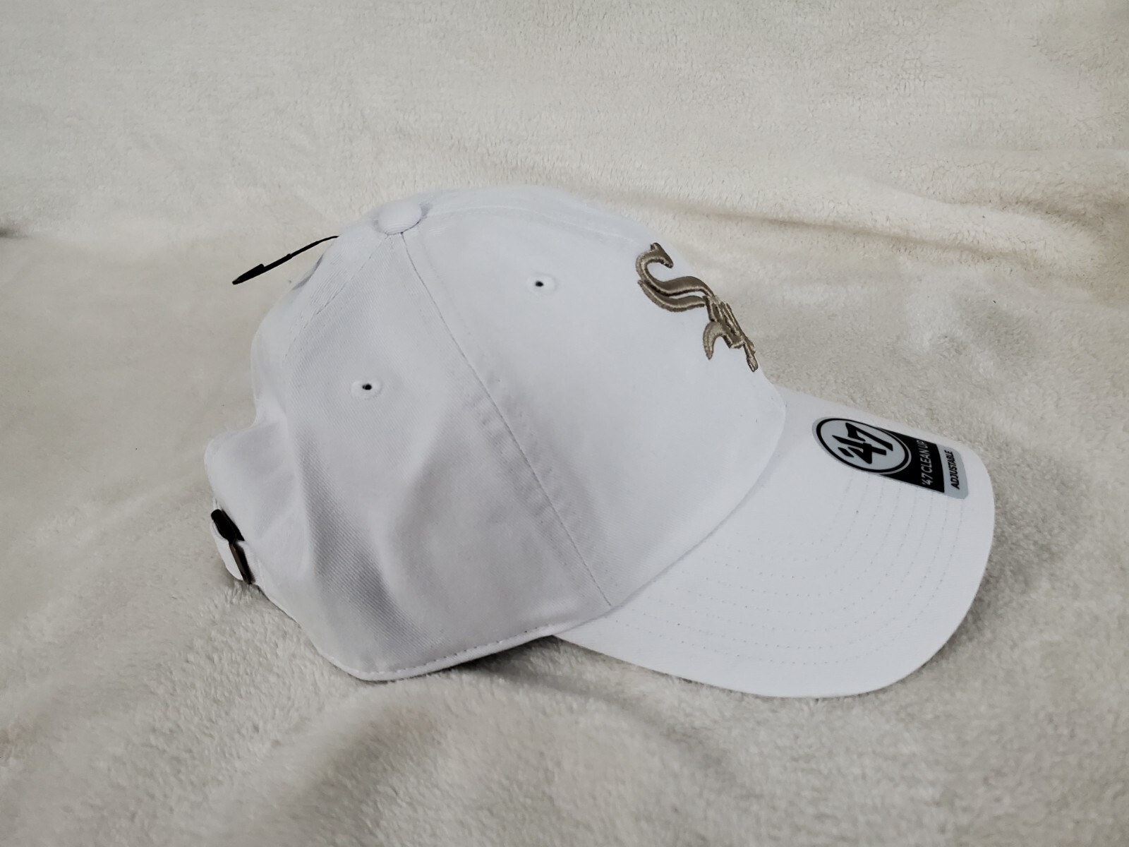 MLB CHICAGO WHITE SOX '47 CLEAN UP STRAPBACK MENS HAT WHITE KHAKI BALL NEW