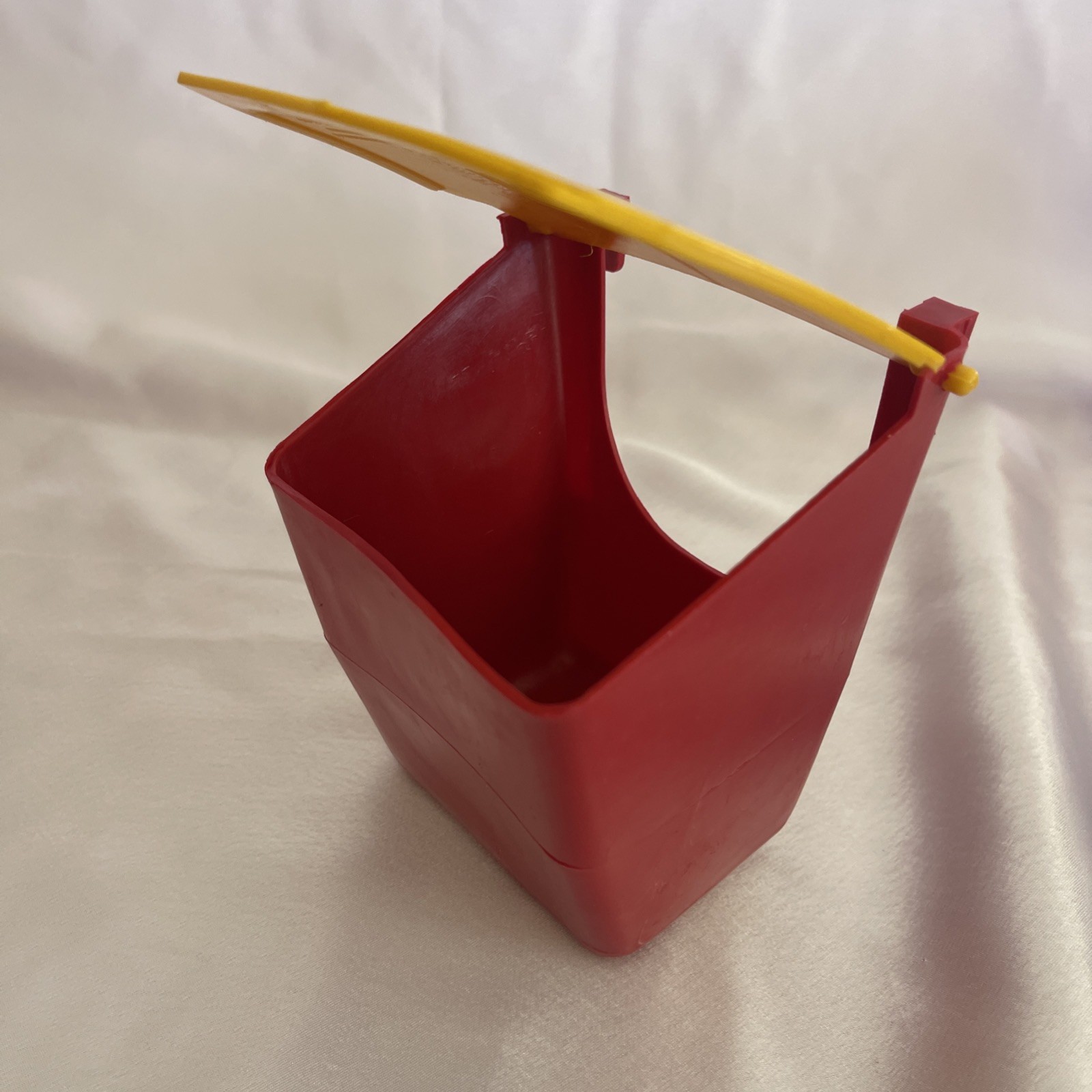 12 Red and yellow Chicken Feeder or water hanging Cups with lids 12/pack