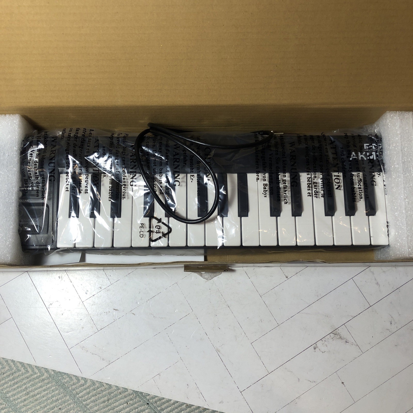 midiplus AKM320 32 Mini Size Key USB Midi Keyboard Controller UNUSED OPEN BOX