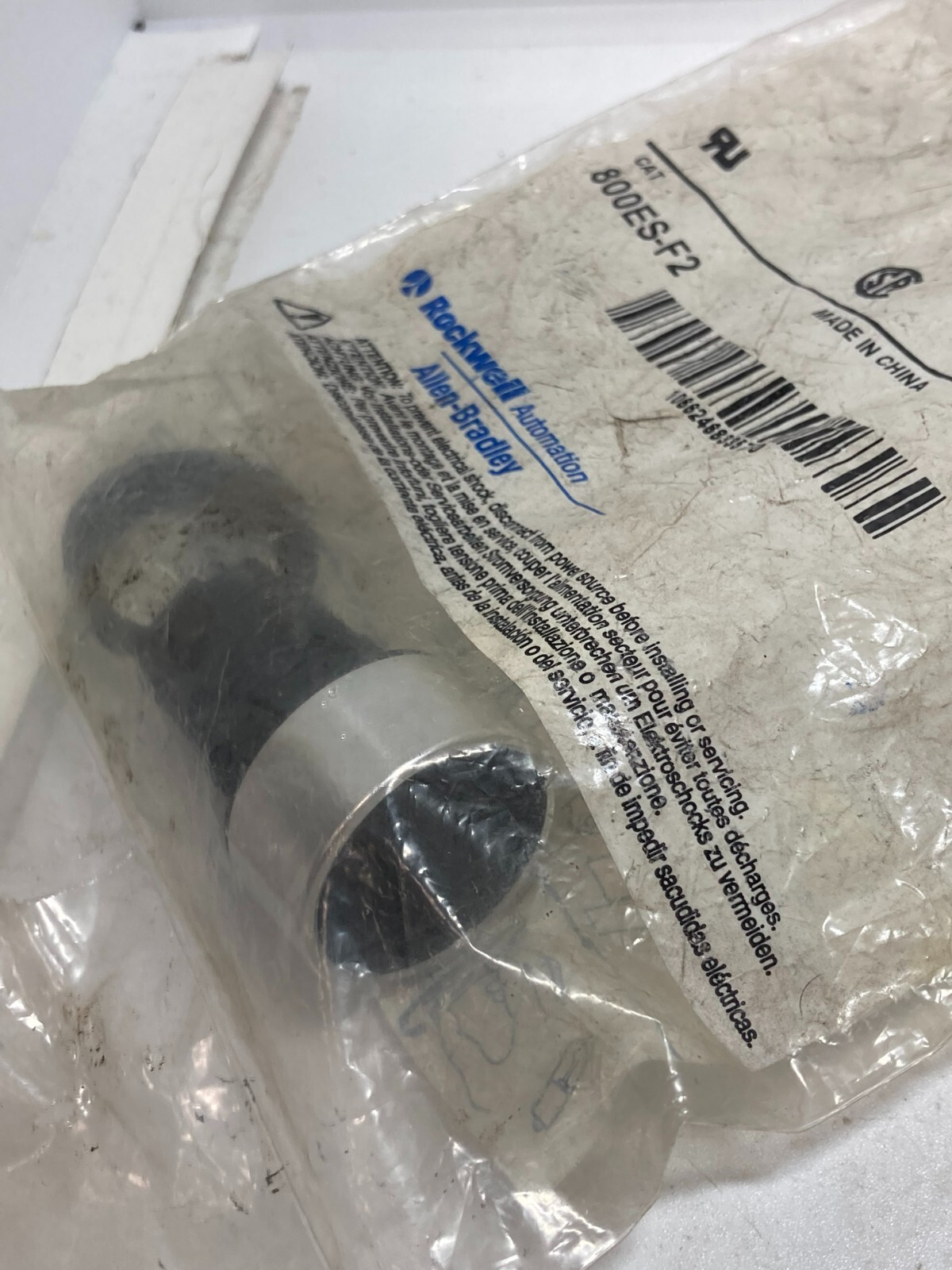 ALLEN BRADLEY 800ES-F2 PUSHBUTTON OPERATOR FLUSH BLACK SERIES A NIB
