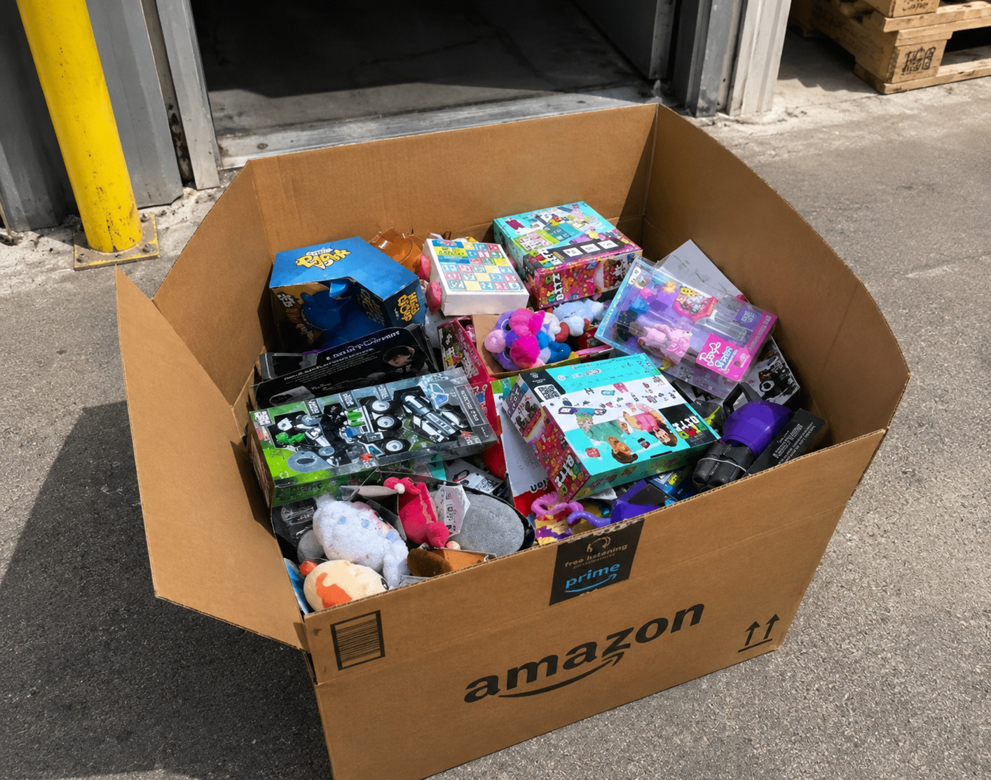 Amazon Household Essentials Wholesale Inventory High Margin Deals