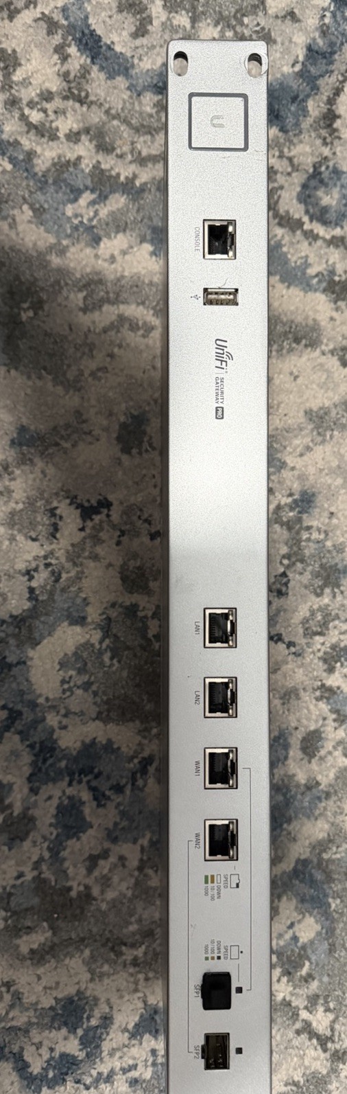 Ubiquiti Networks USG-PRO-4 Enterprise Gateway Router with Gigabit Ethernet