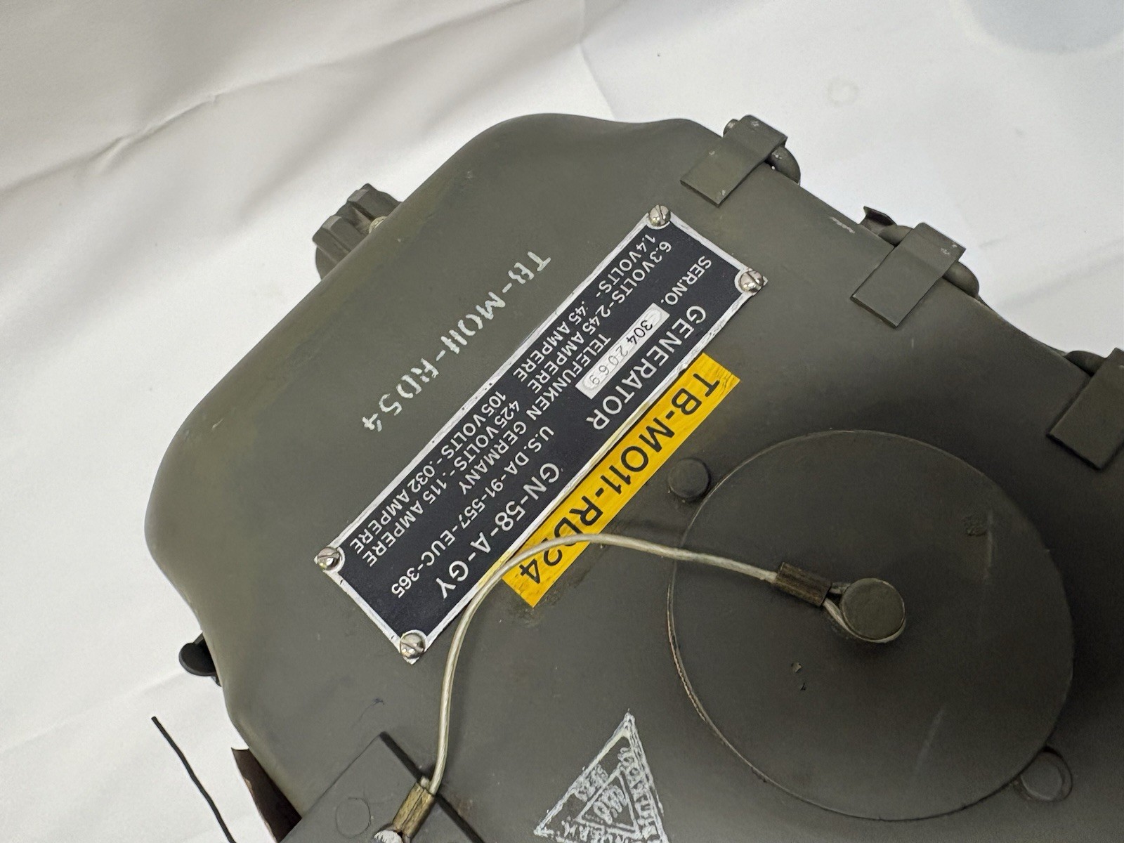 Vintage U.S. military hand generator GN-58-A-GY, made by Telefunken Germany