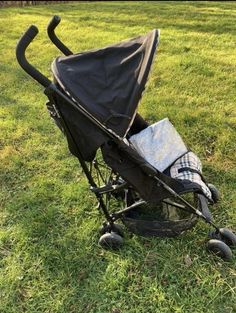 McLaren Burberry Stroller Umbrella RARE nova Check