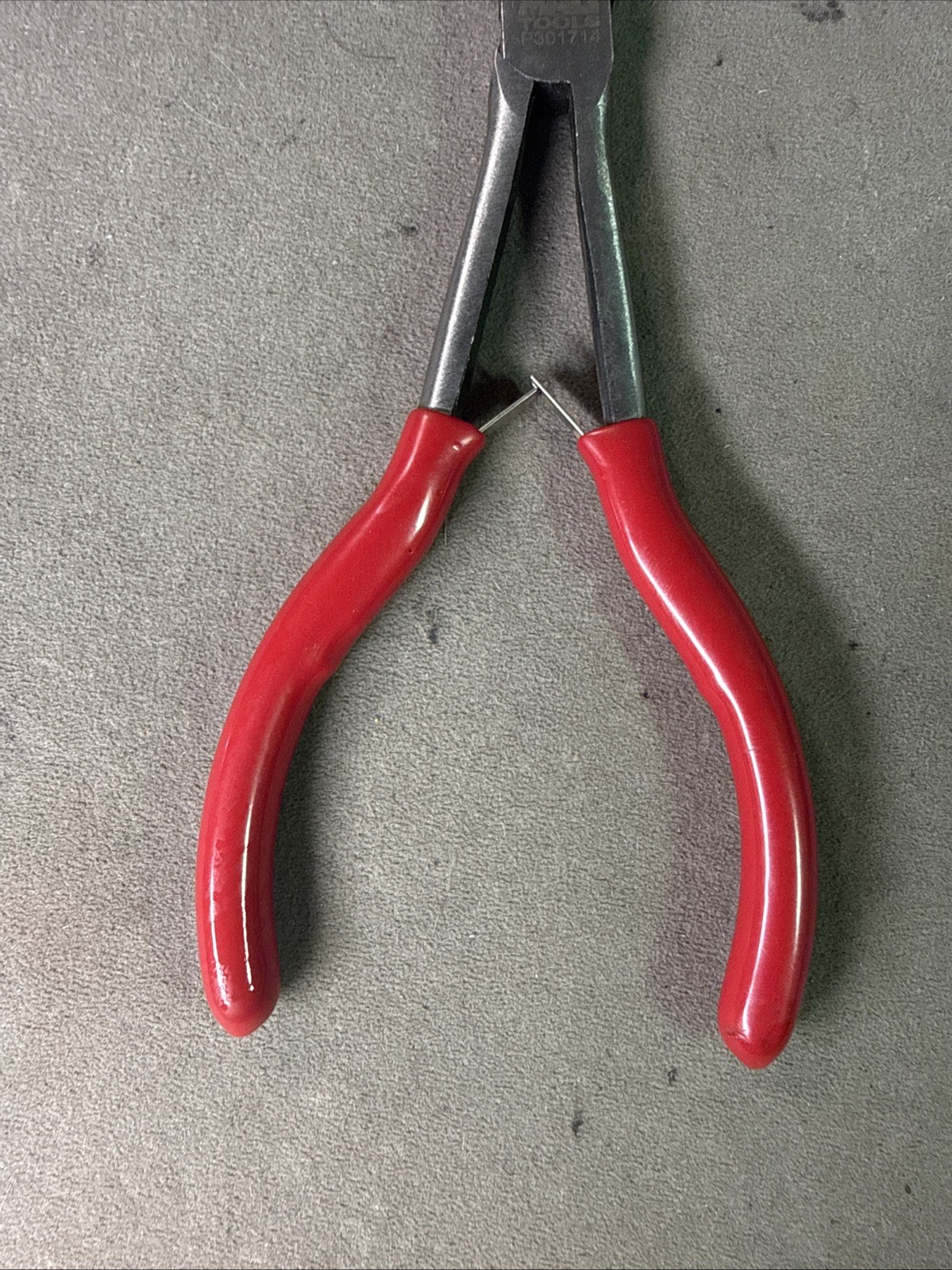 Mac Tools 7" Curved Nosed Smooth Pliers P301714