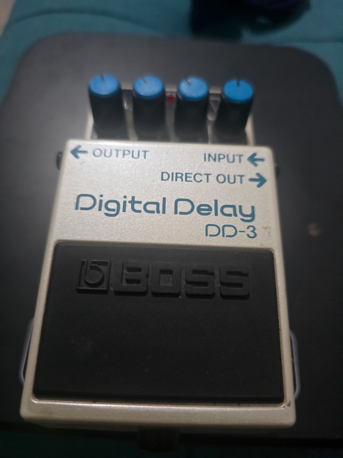 Boss (DD-3) Digital Delay Guitar Effect Pedal