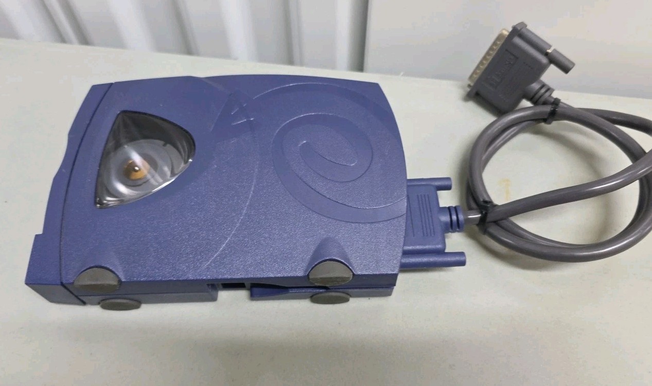 Iomega Zip 250 Model Z250P Parallel Port Zip Drive with Cables no power adapter