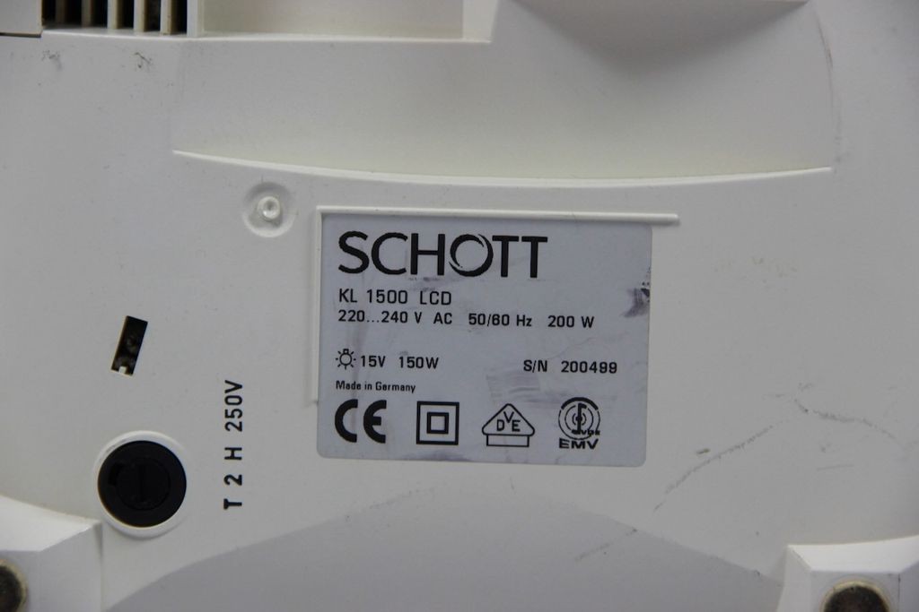 SCHOTT KL 1500 LCD Cold Light Source 150 W With Ring Light Head