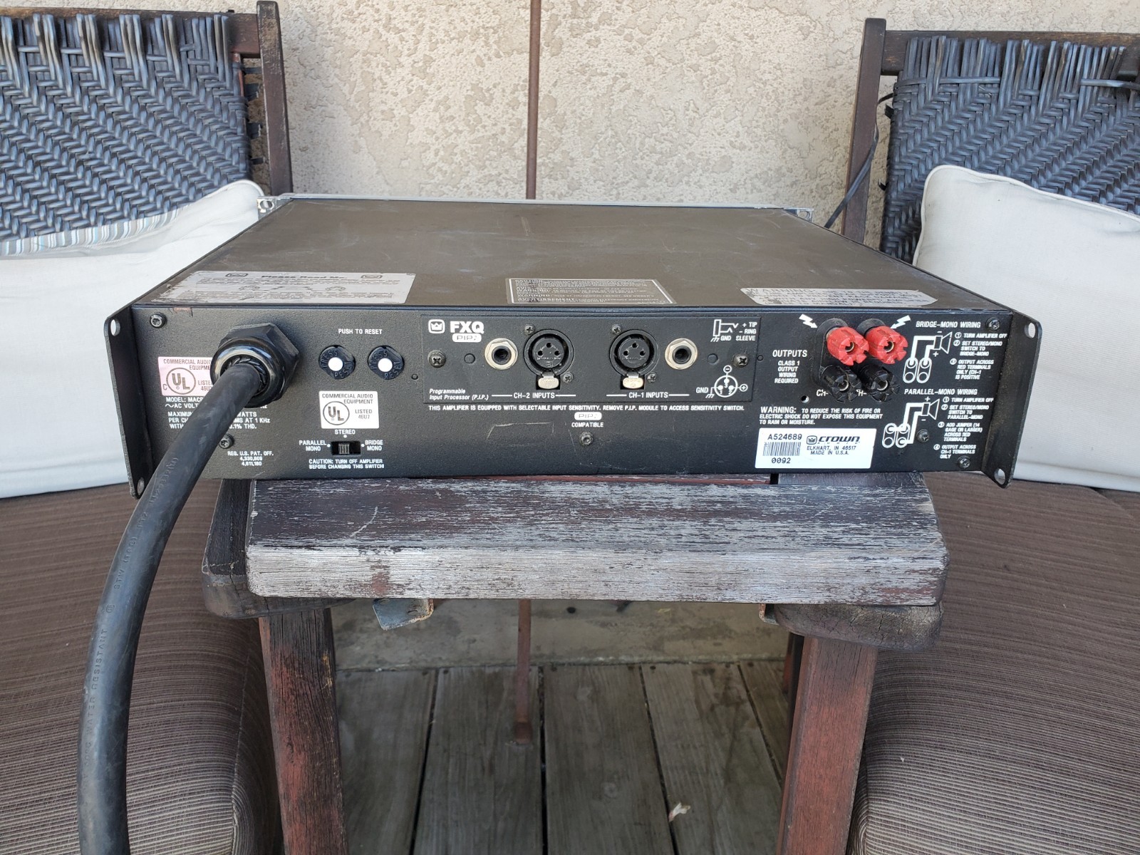 Crown Macro-Tech 2402 Power Amplifier Working Well Big Power Video
