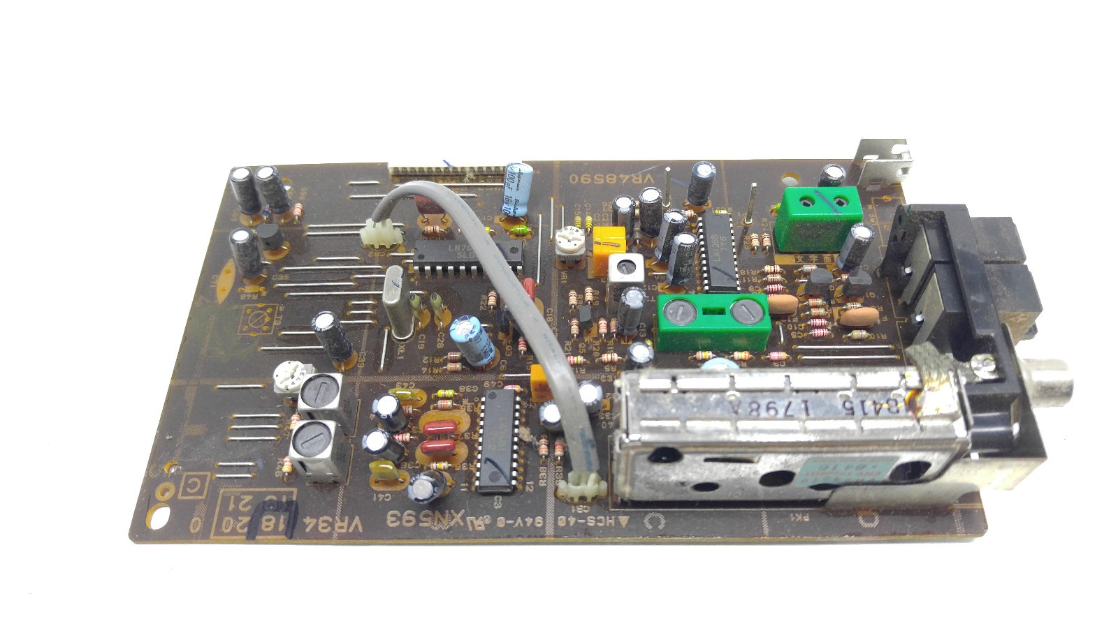 YAMAHA RX-596 RECEIVER PARTS - board XN593 VR34 / VR48590