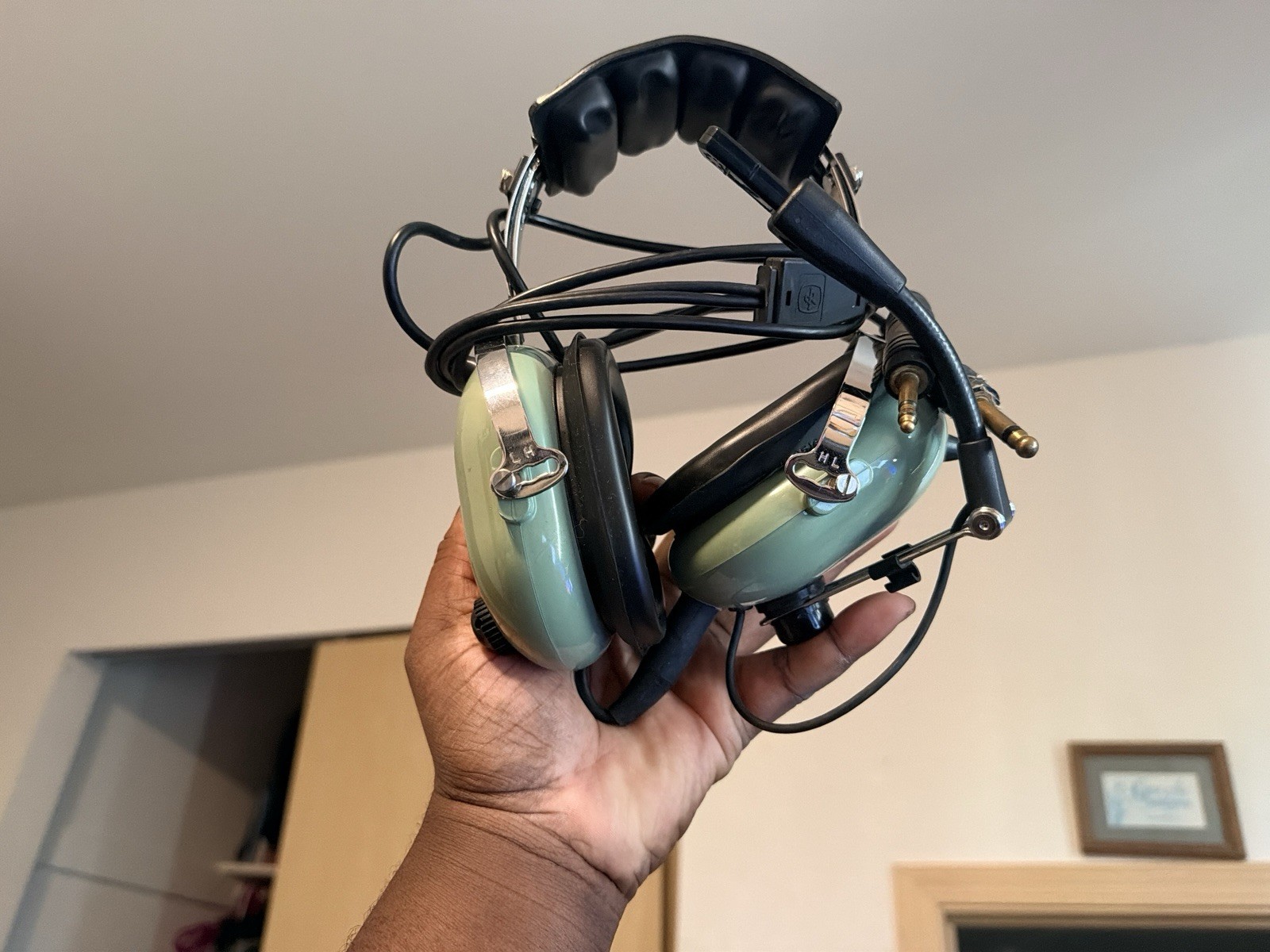 David Clark H10-60 Aviation Headset With Duel Plug And Mic (used)