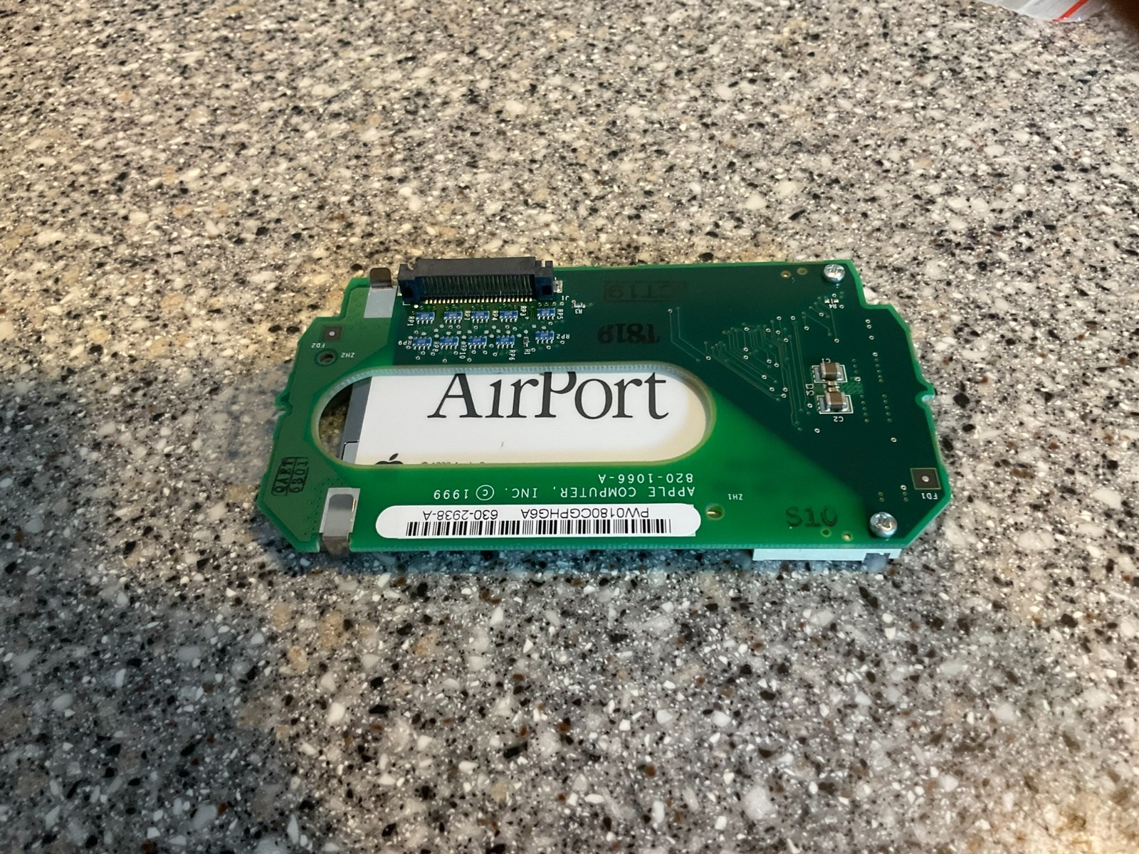 Apple Airport Wireless PCMCIA Card 630-2883 with iMac adapter 820-1066-A