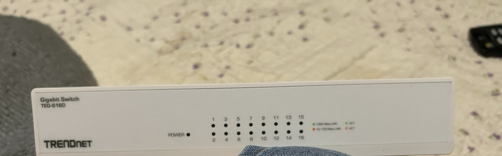 Switch Ethernet Trendnet 16 Port Model TEG-S16D Used White