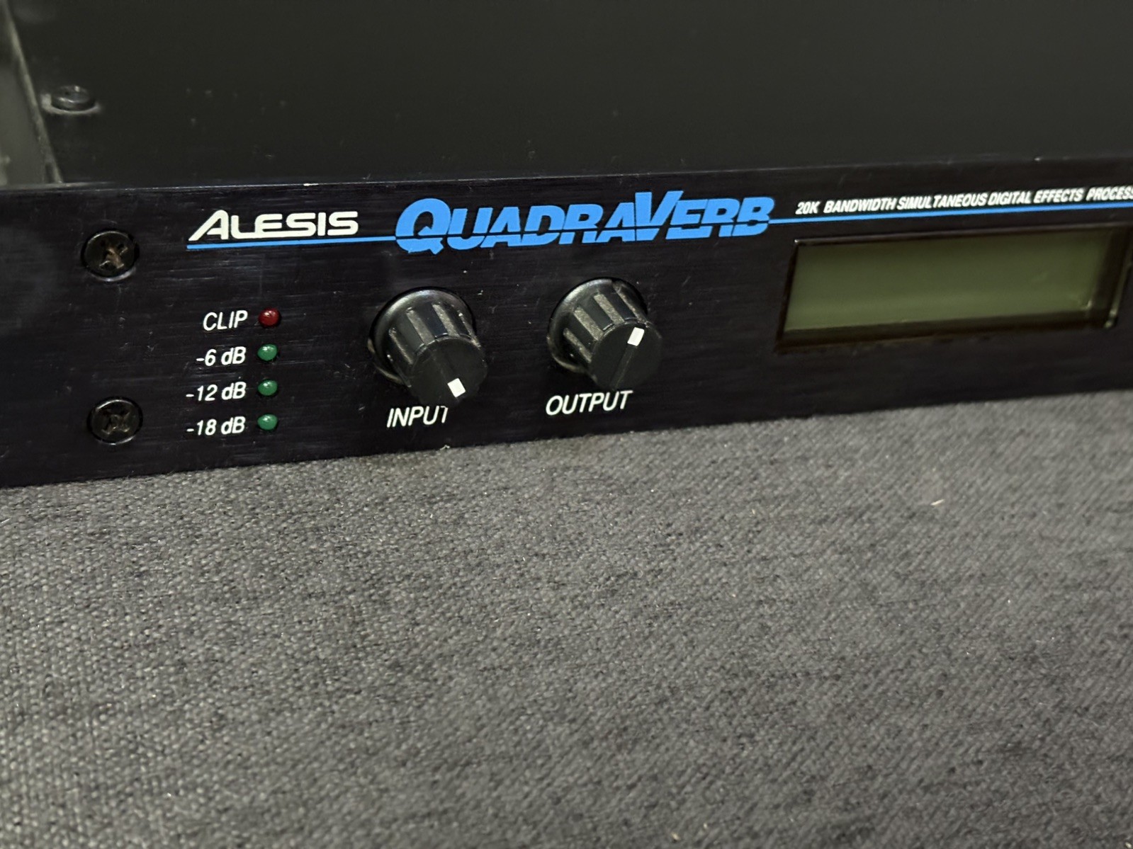 Alesis QuadraVerb 20k Bandwidth Simultaneous Digital Effects Processor