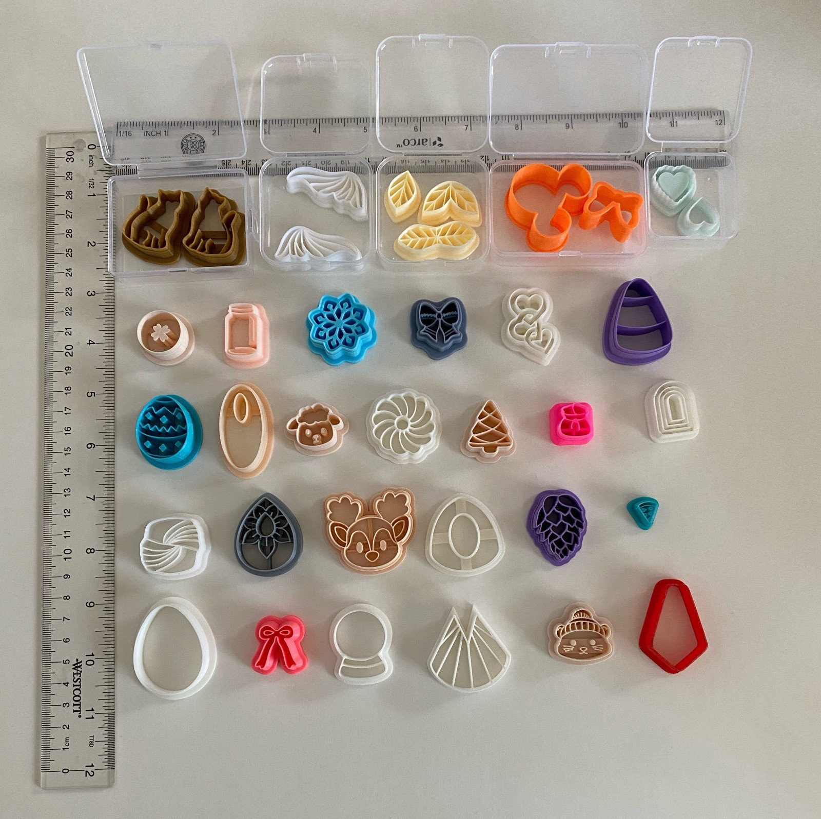 CC6 lot of 30+ polymer clay cutters Disney Christmas Animals Easter ++ earrings
