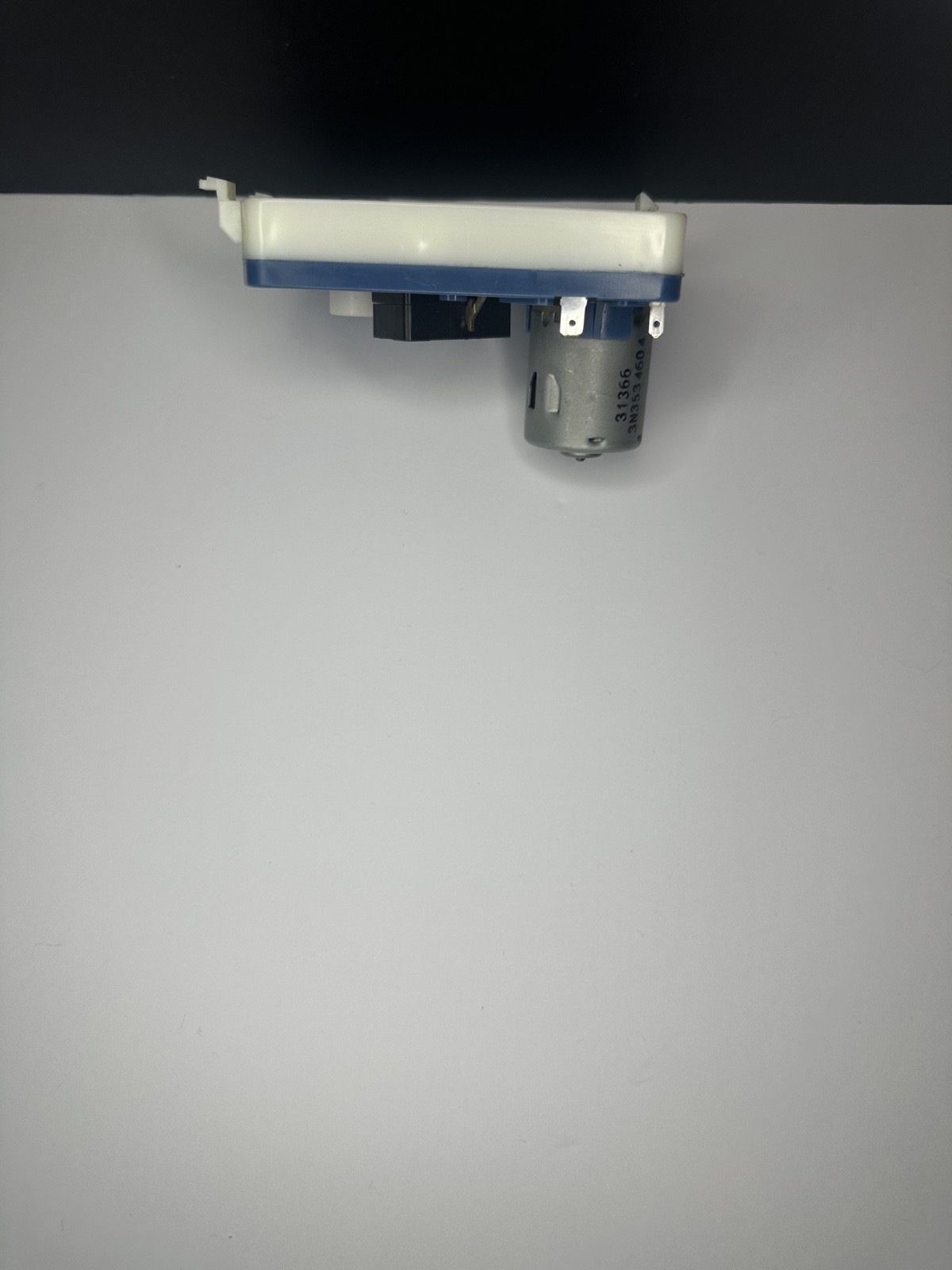 AMS SENSIT 3 SNACK / COMBO MACHINE LEFT VEND MOTOR