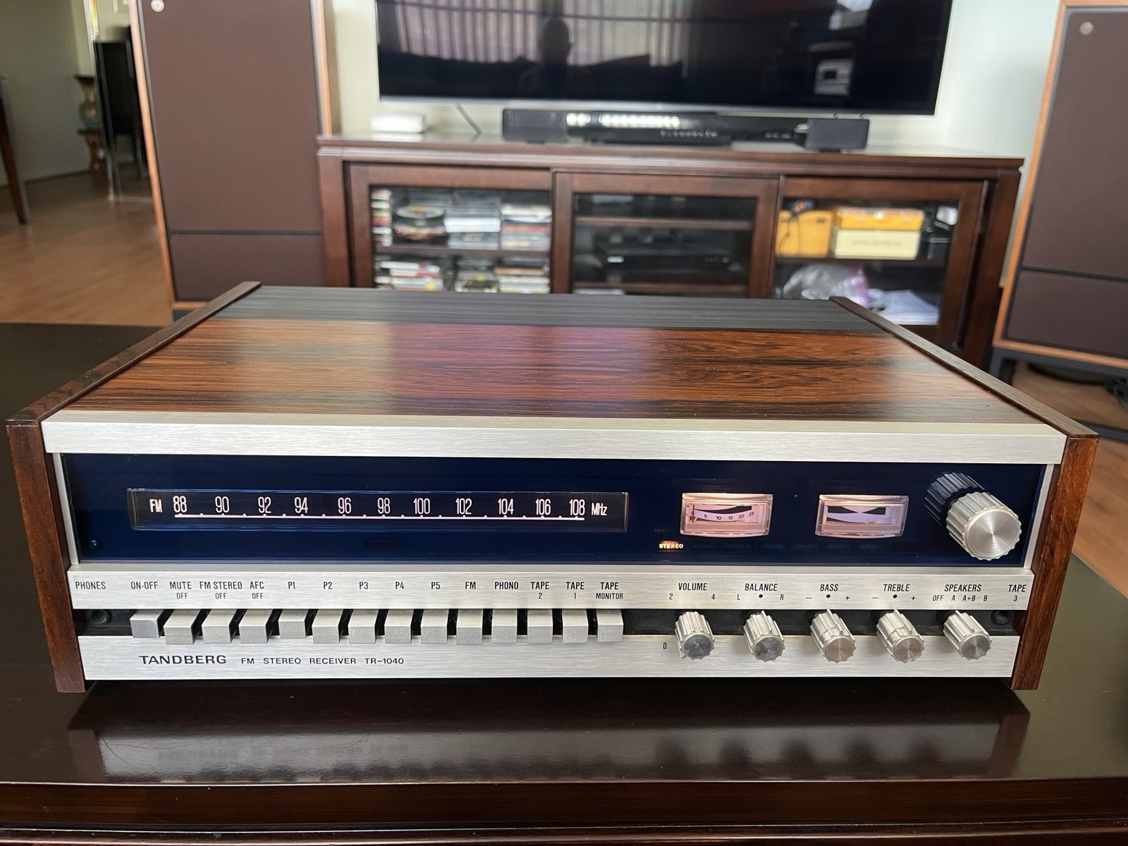 TANDBERG TR-1040 RECEIVER  Vintage  Stereo for Parts Or Restore