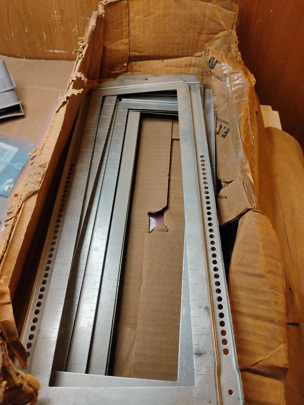 9, Eaton B-Line BB7-16 Box Mounting Bracket 16" Stud Spacing - Fast Ship