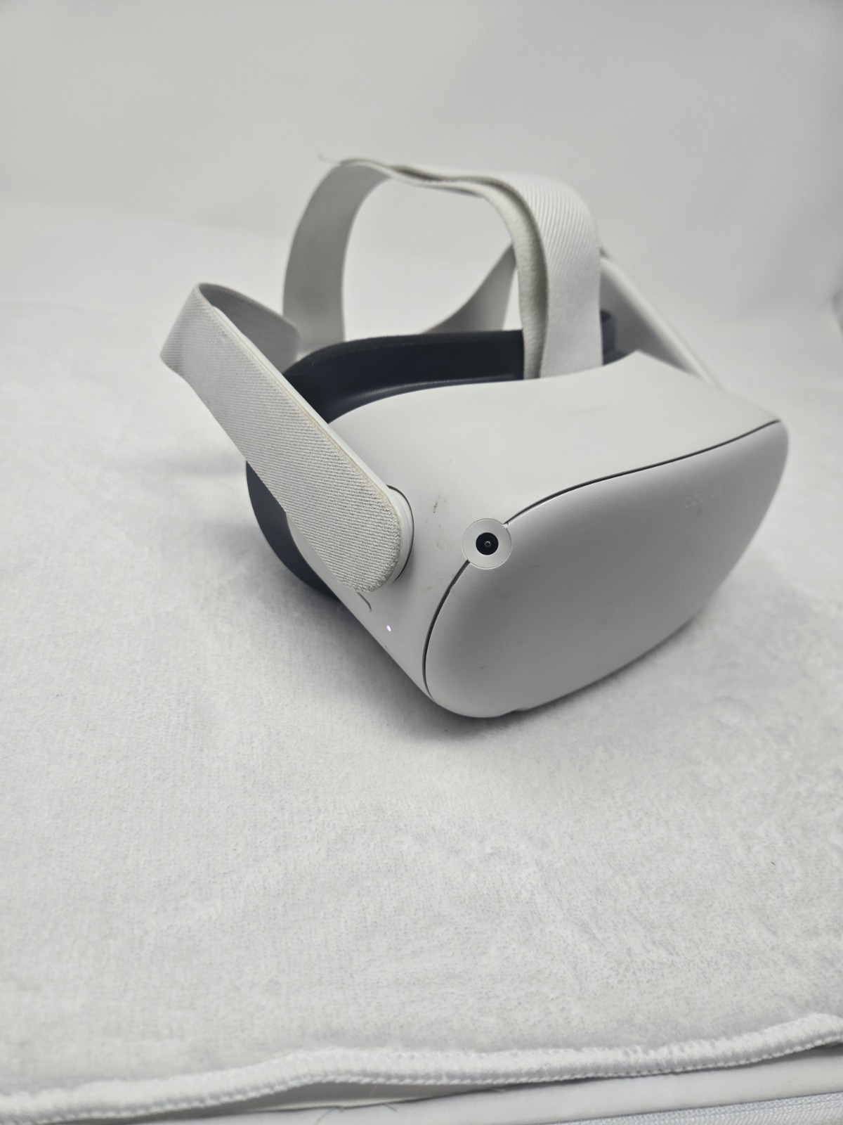 Meta Oculus Quest 2 VR 128GB HEADSET ONLY - No Controller - Read Description