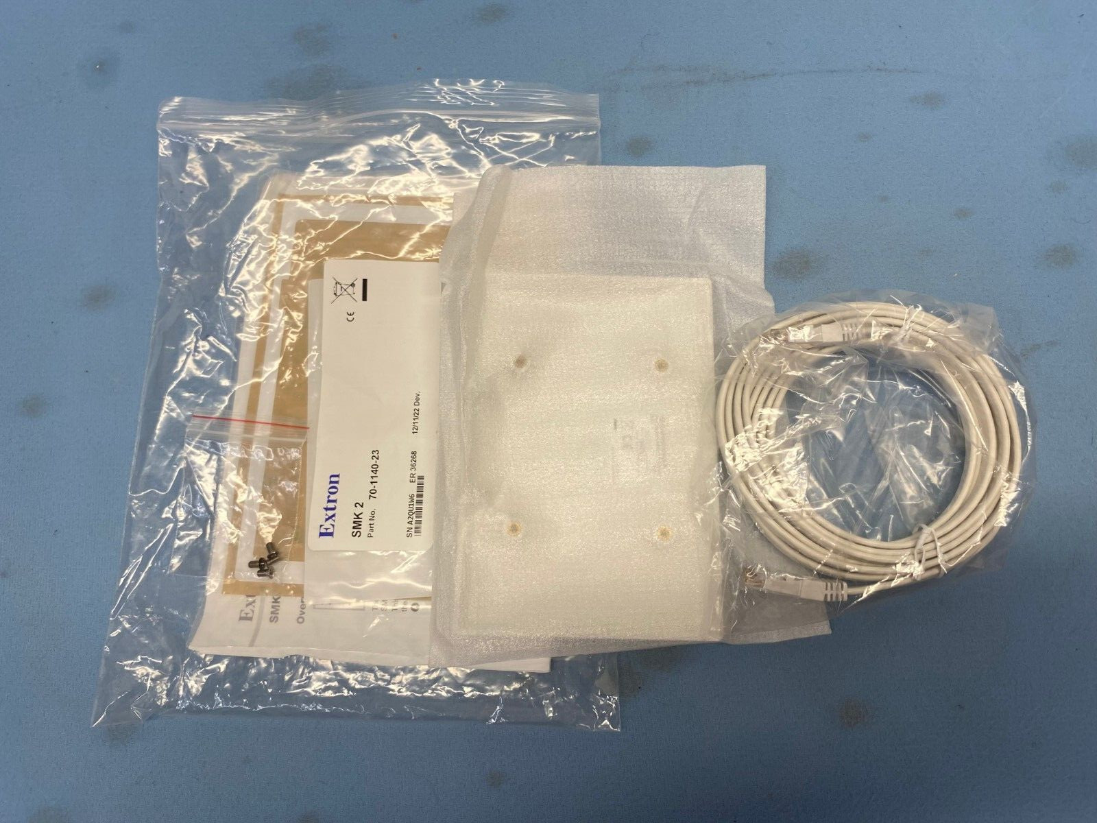 Extron SMK 2 / 70-1140-23 Surface Mount Kit
