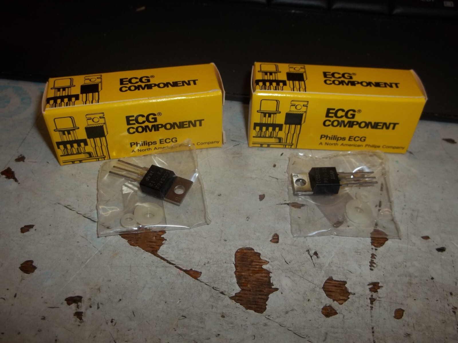 LOT OF 2 PHILIPS SYLVANIA ECG RECTIFIER DIODE TRANSISTOR 5462 (*1-3)