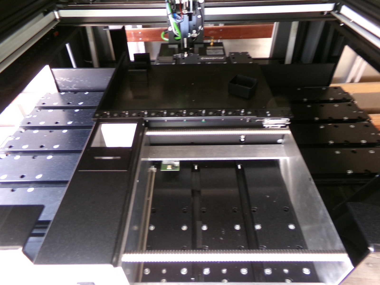 Essemtec FLX2011V Pick and Place Machine
