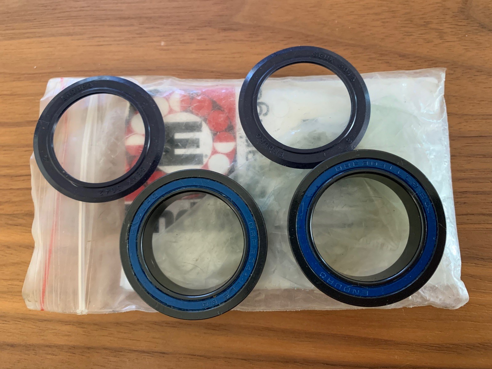 ENDURO BK-7018 BO PRESSFIT BB BRNG KIT - BB86/92 TO BB30 bottom bracket bearings