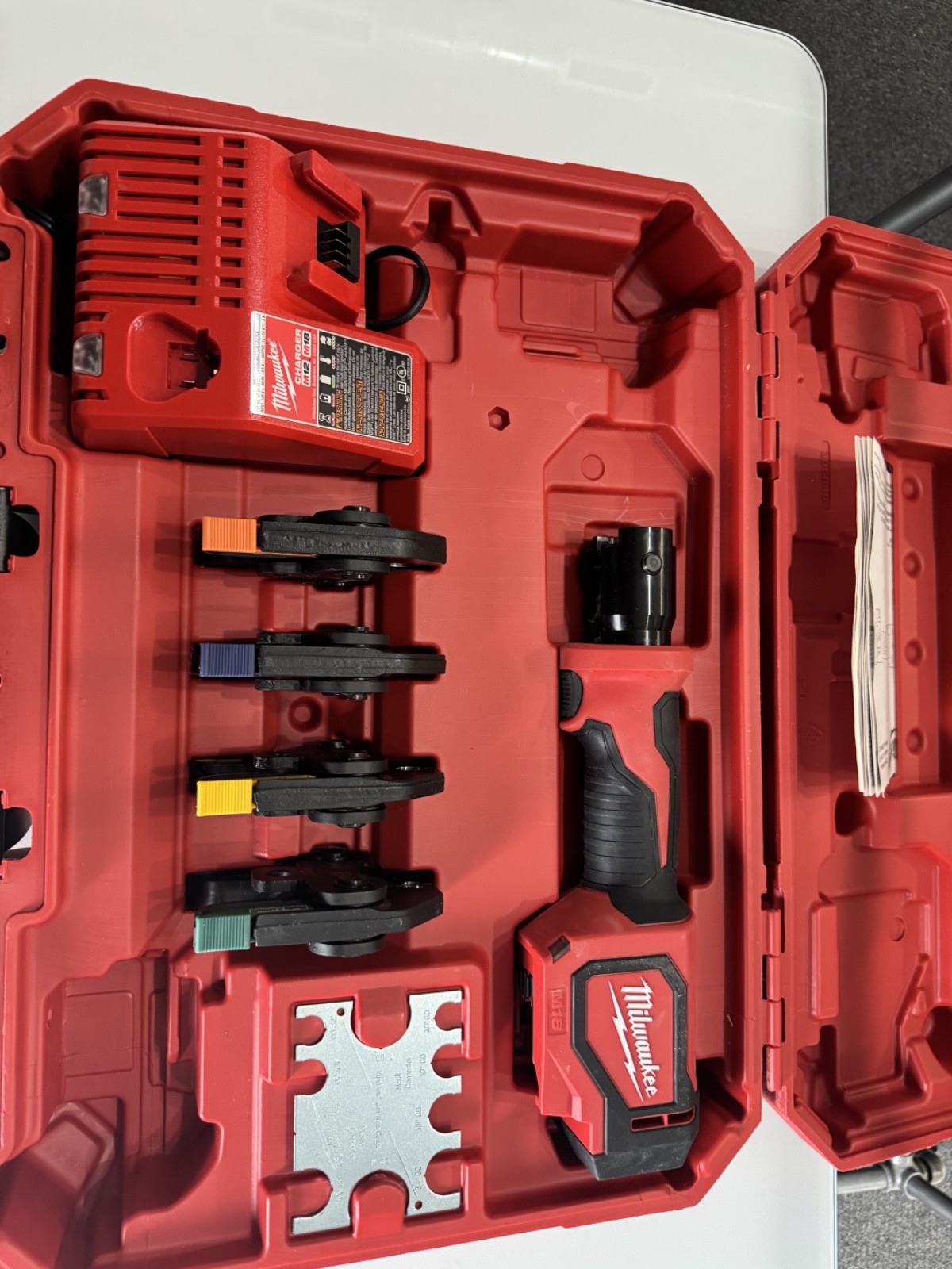 NEW MILWAUKEE M18 SHORT THROW PRESS TOOL W/ VIEGA PUREFLOW JAWS 2674-22P