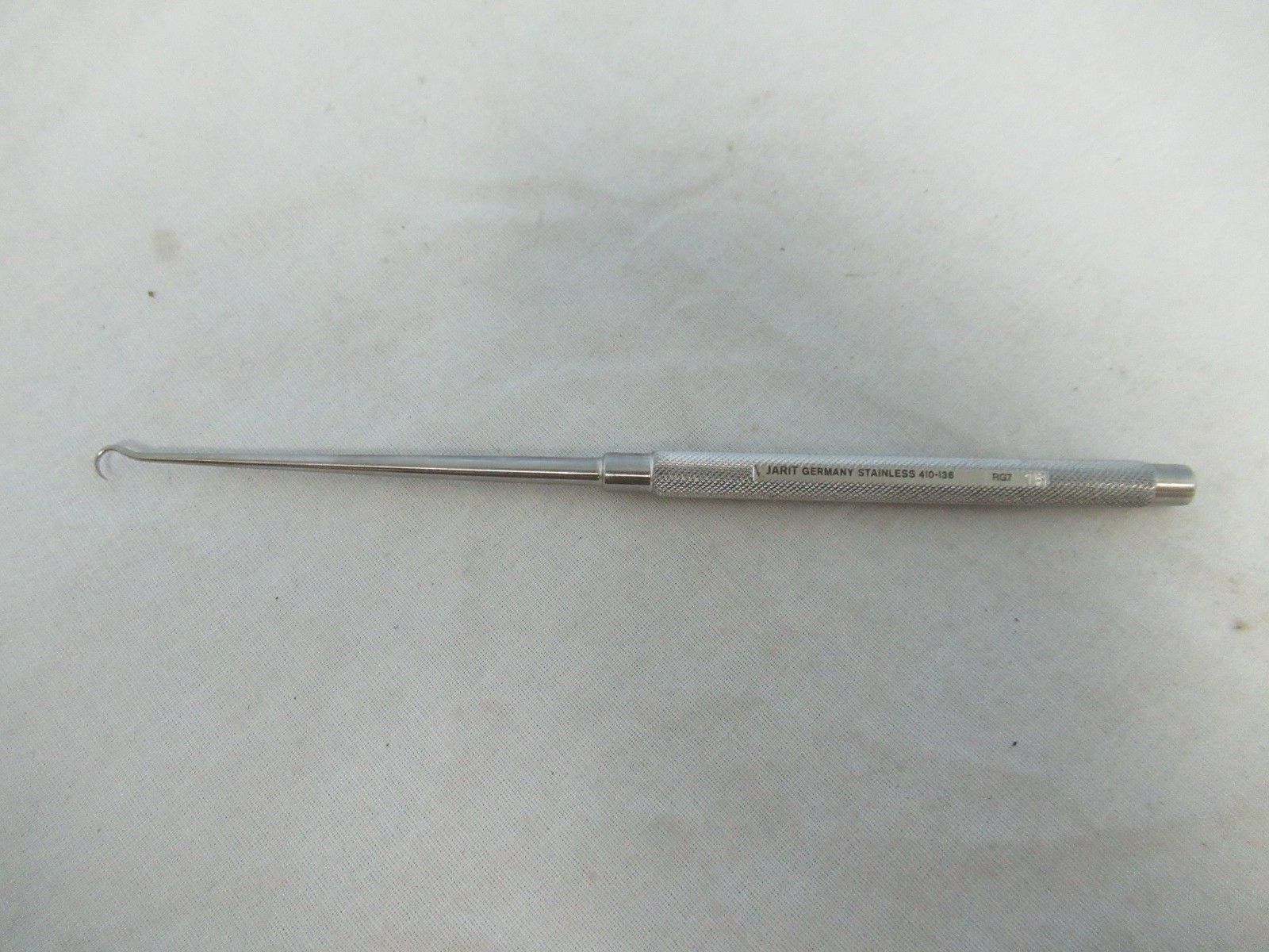 Jarit 410.136 Kleinert Kutz Medium Hook (AA)