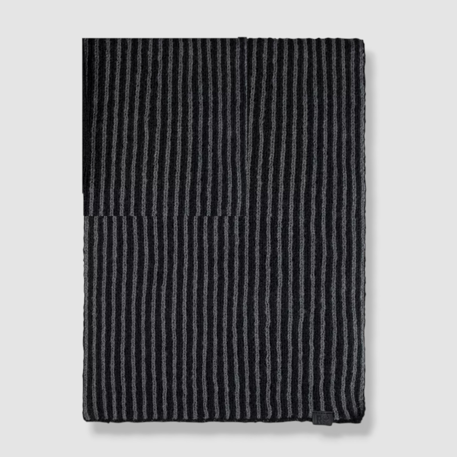 $29 Kenneth Cole Reaction Men's Black Gray Herringbone Wrap Scarf OS