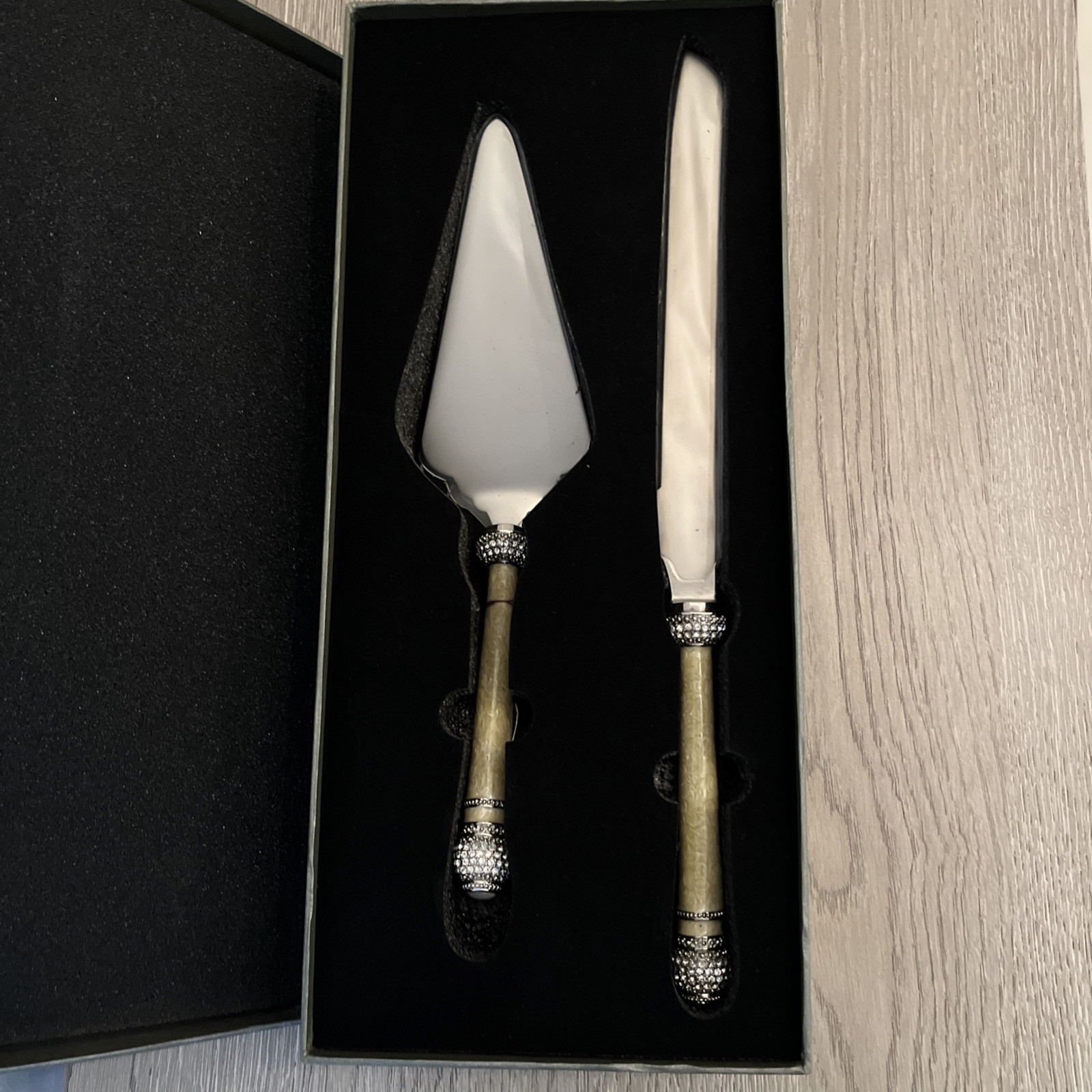 Olivia Riegel Celebration Dessert Serving Set