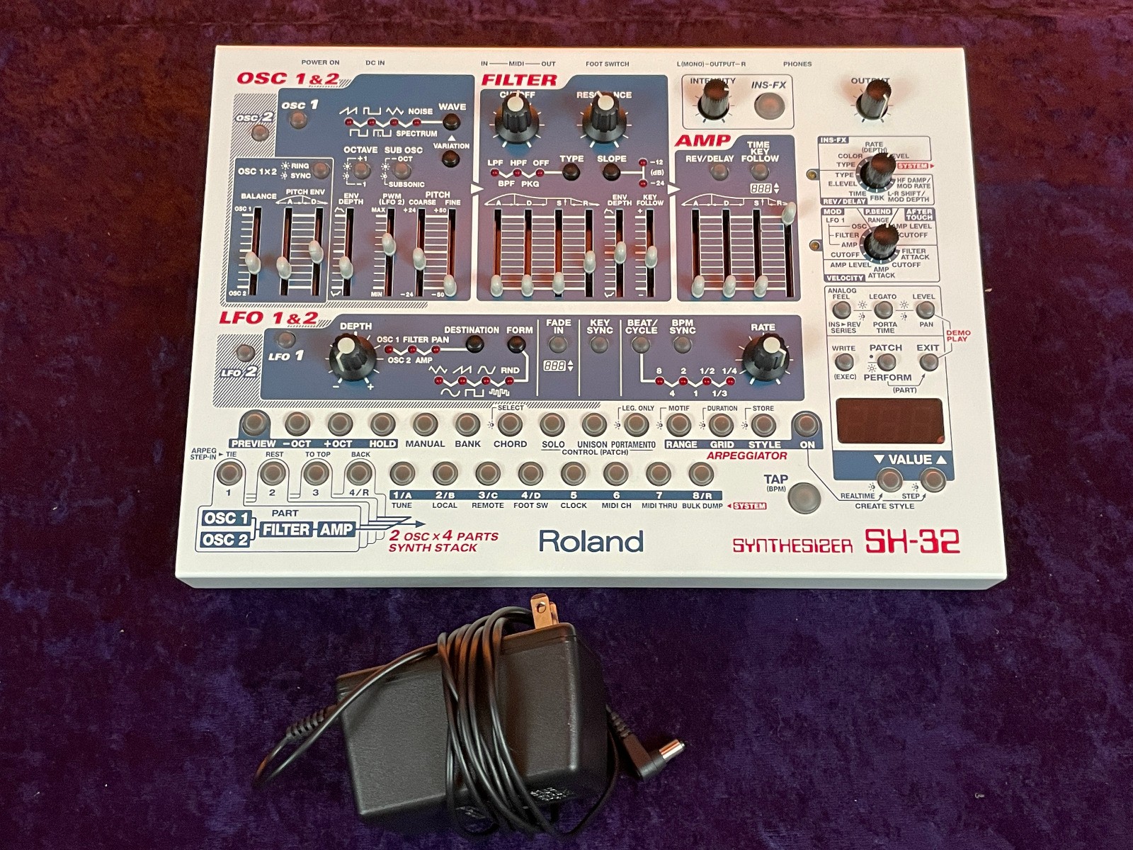 Roland SH-32 4-part multitimbral desktop synthesizer