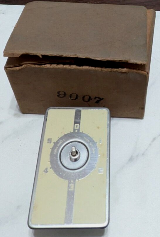 Wall Box Time Switch 9007