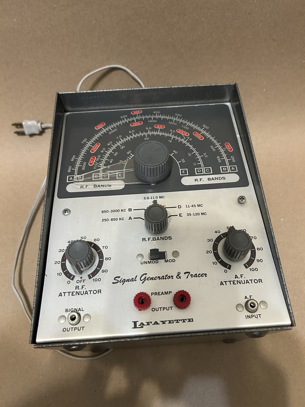 Vintage LAFAYETTE KT-208 SIGNAL GENERATOR & Tracer Rare Find-Turns On.