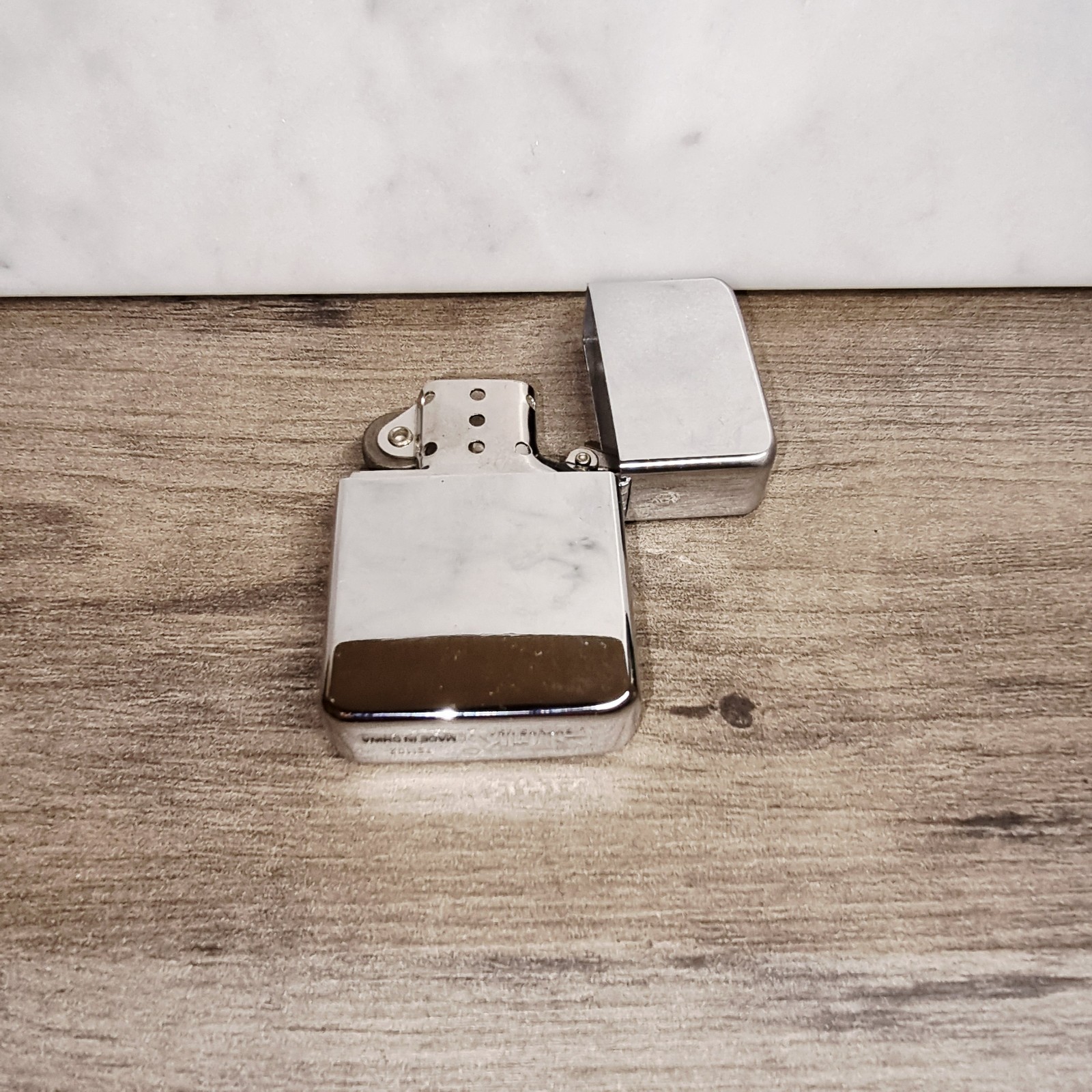 COLLECTIBLE CANNABIST MOTIVE LIGHTER