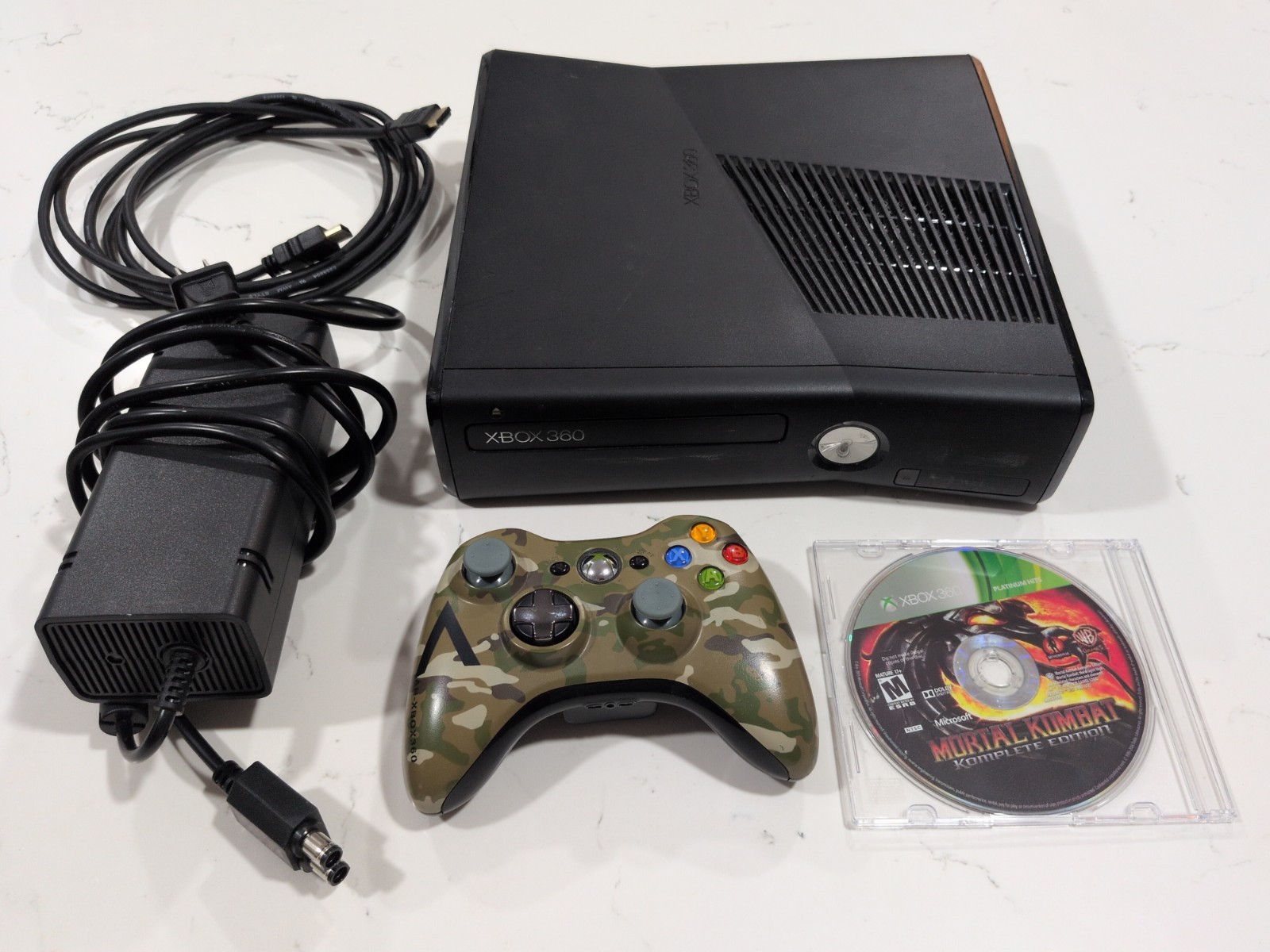 Microsoft Xbox 360 S Slim 250GB Black Video Game Console System 1439 Bundle