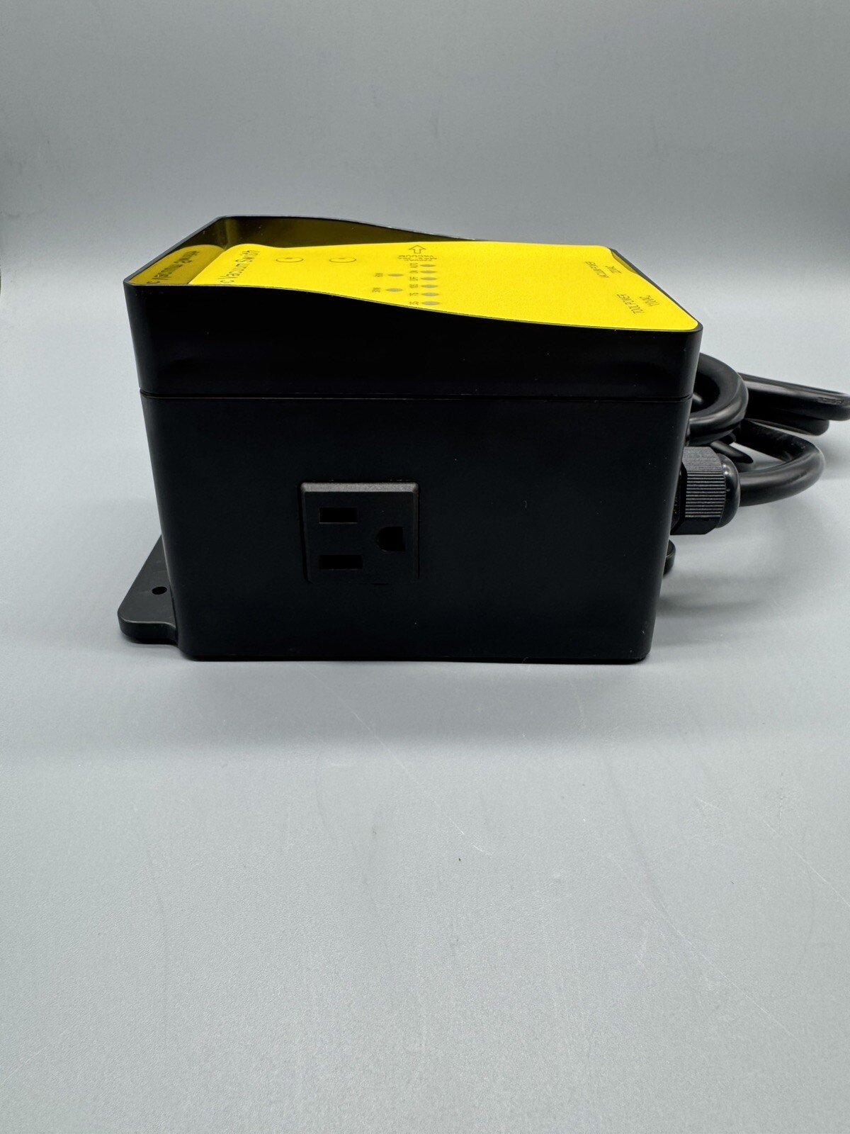 Automatic Dust Control Switch Model:HVC-06 Tool Power: 110V/15A