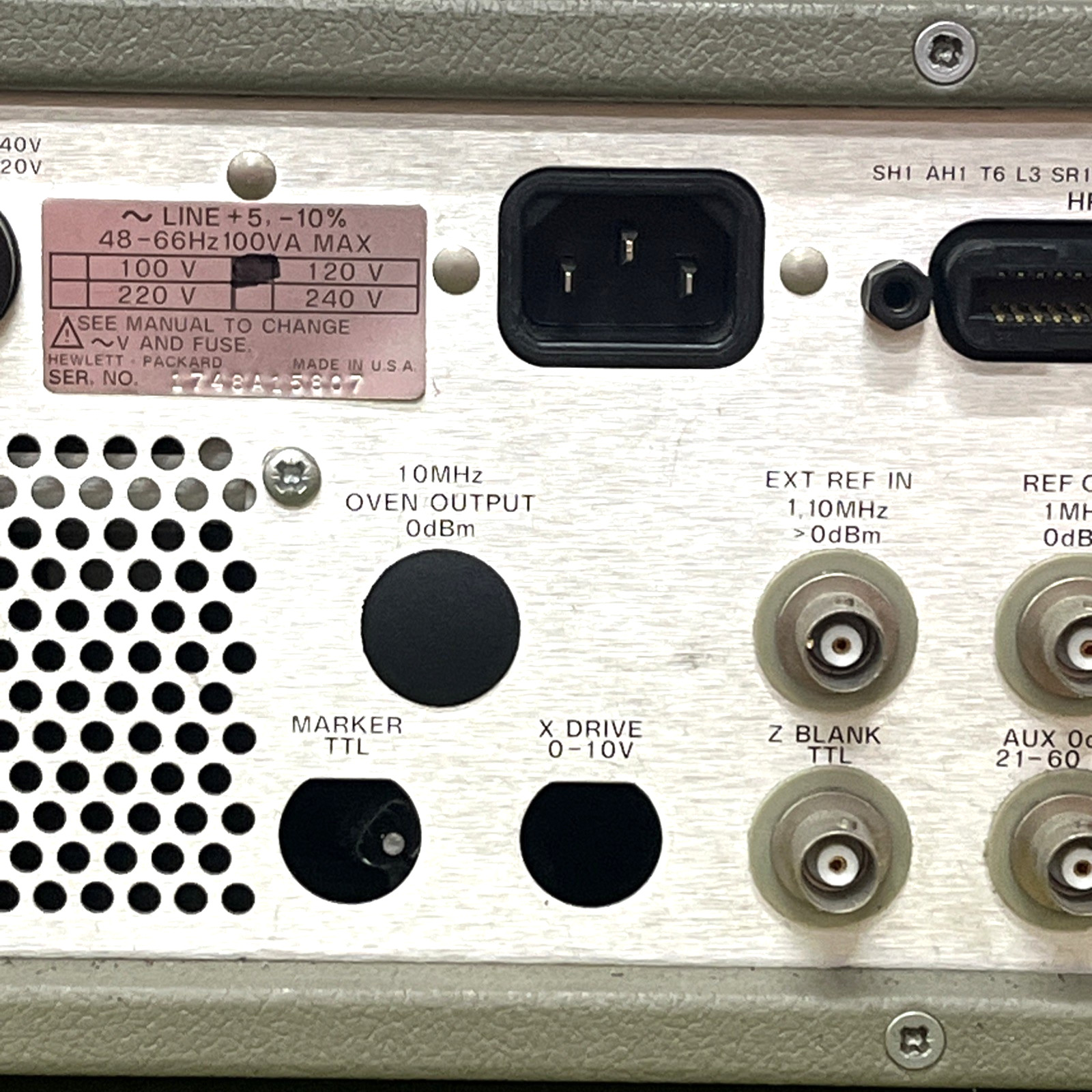 HP (HEWLETT PACKARD) 3325A Synthesizer / Function Generator