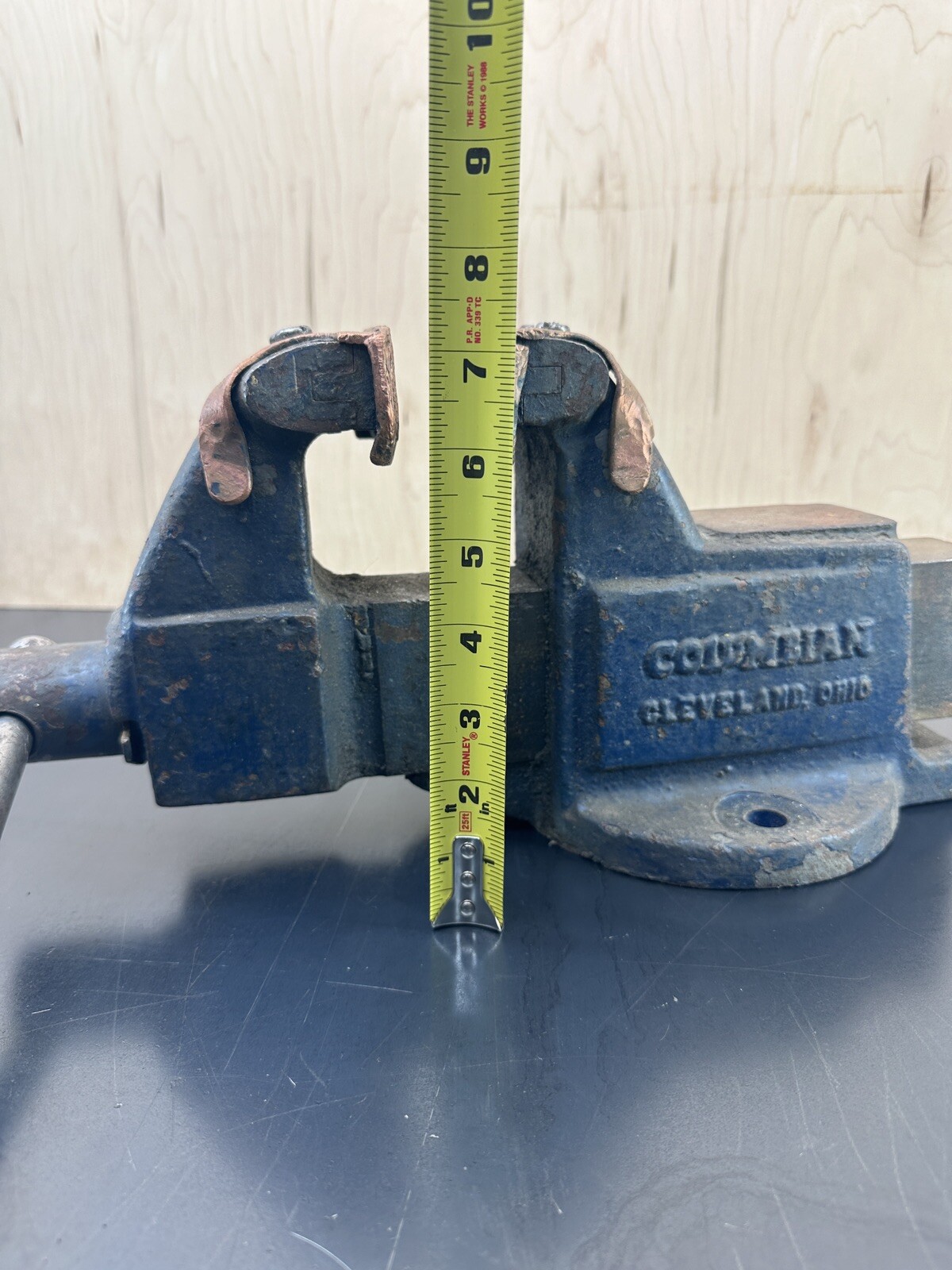 Vintage Columbian Cleveland Ohio 3 1/2 Made In USA Fixed Base