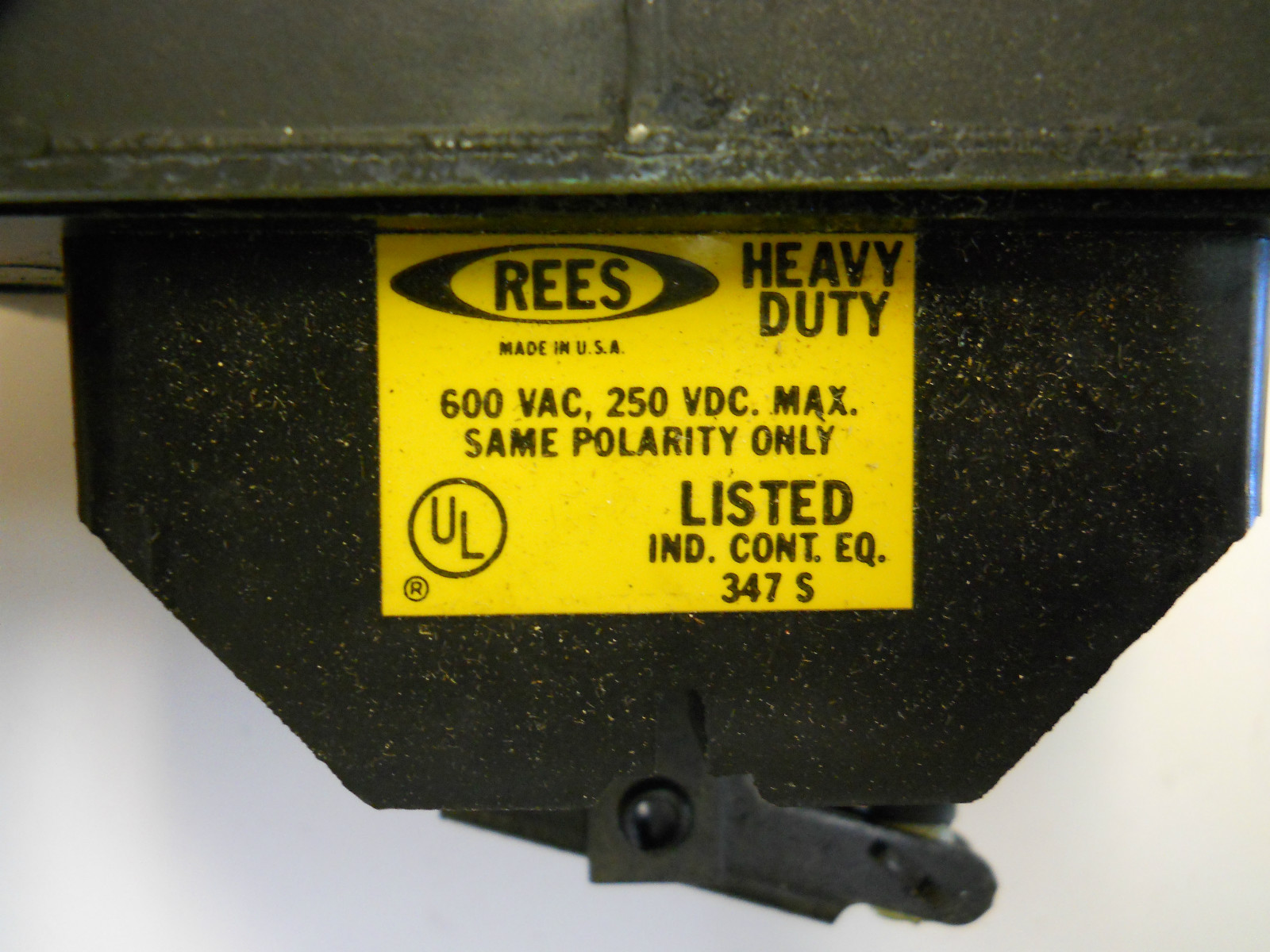 REES 02712 032 HEAVY DUTY START / STOP MUSHROOM PUSH BUTTON ASSEMBLY 1-3/8" NIB