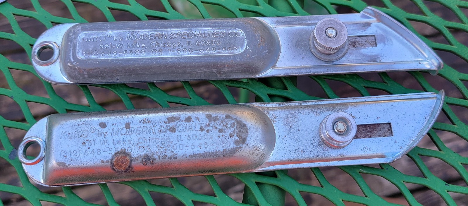 Vintage Kutto Chicago IL Box Utility Knifes & Blades Set Of 2 With Lanyard Holes